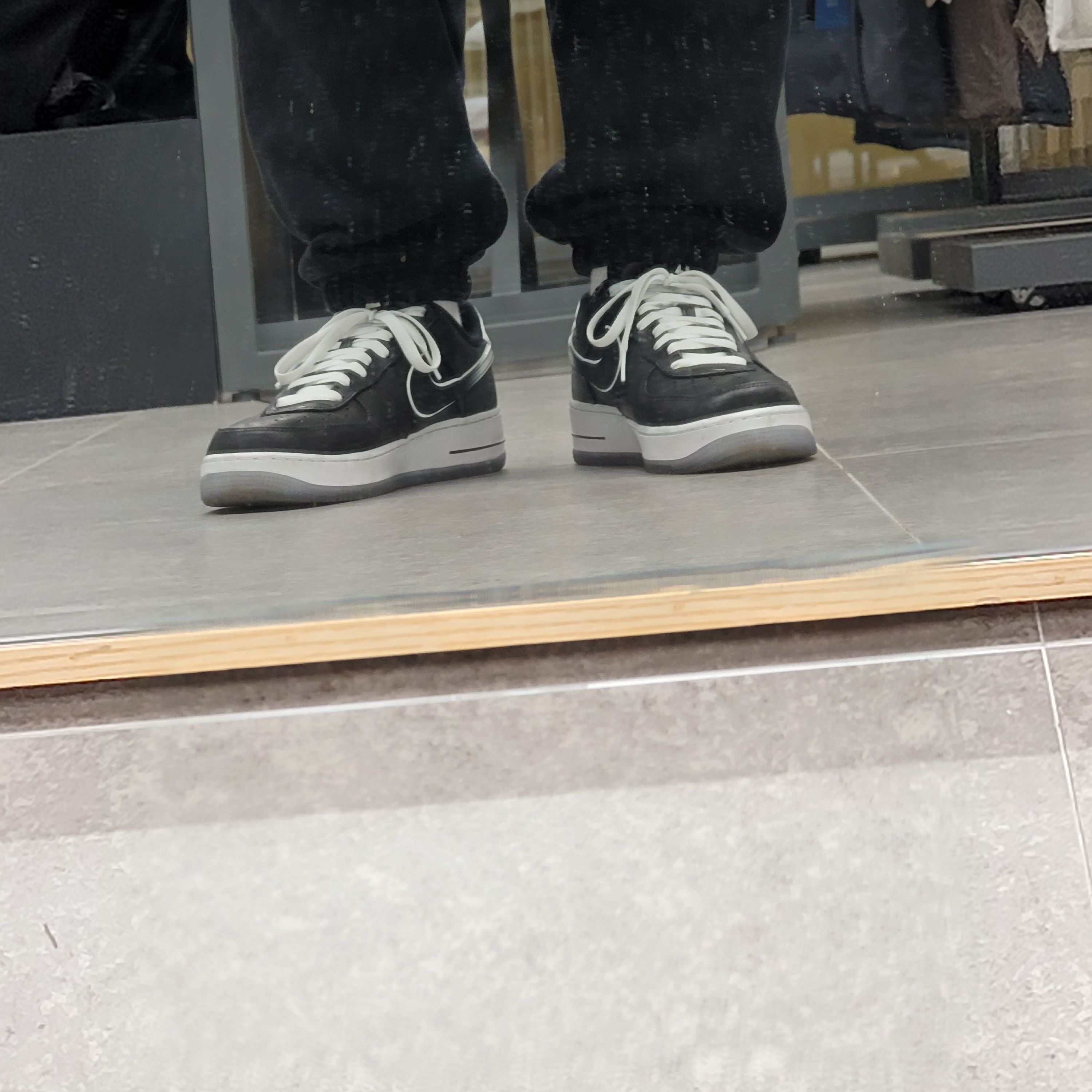 Nike Air Force 1 Low Colin Kaepernick 착용 스타일