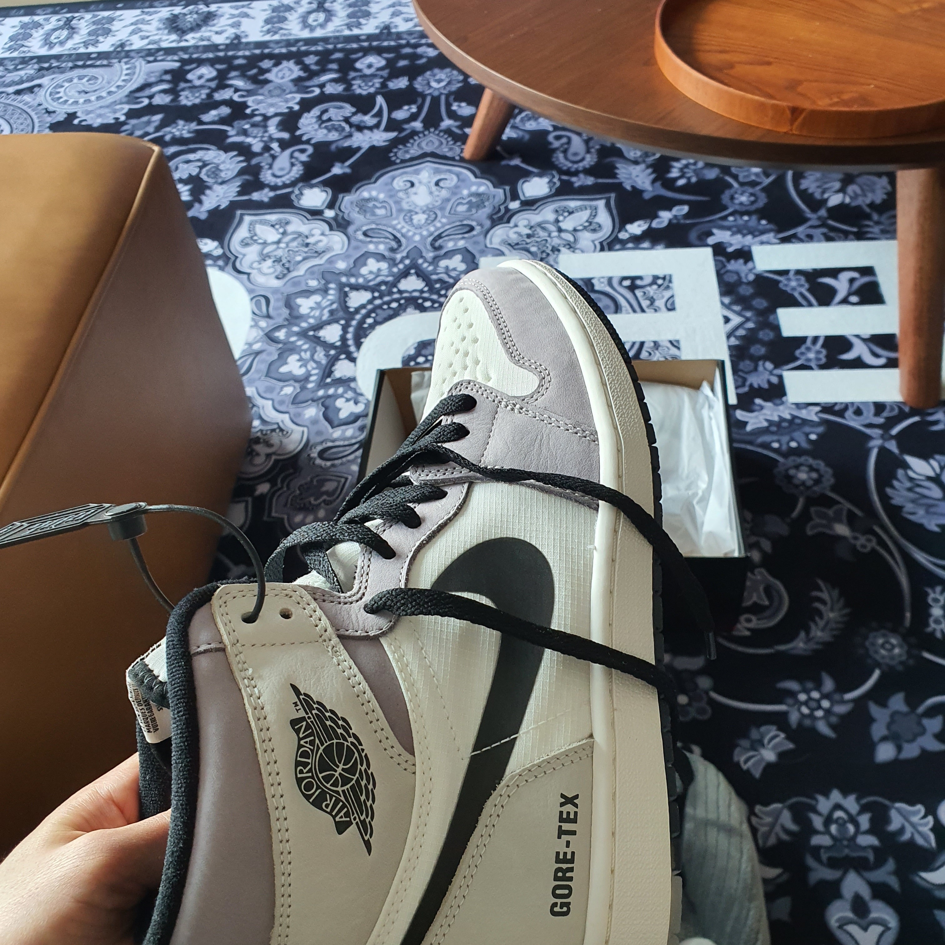 Jordan 1 Element Gore-Tex Sail 착용 스타일 - 3