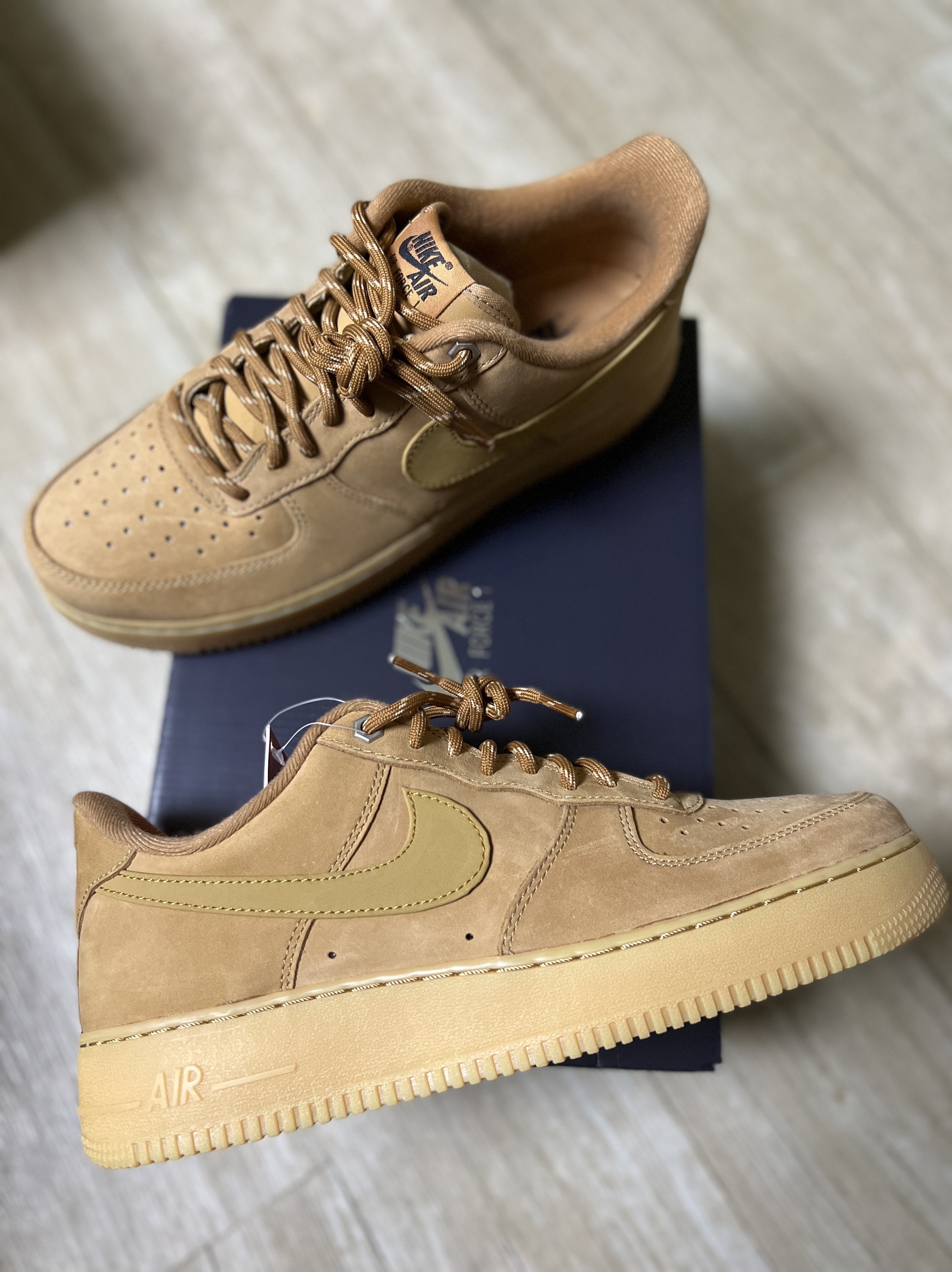 Nike Air Force 1 '07 WB Flax 착용 스타일