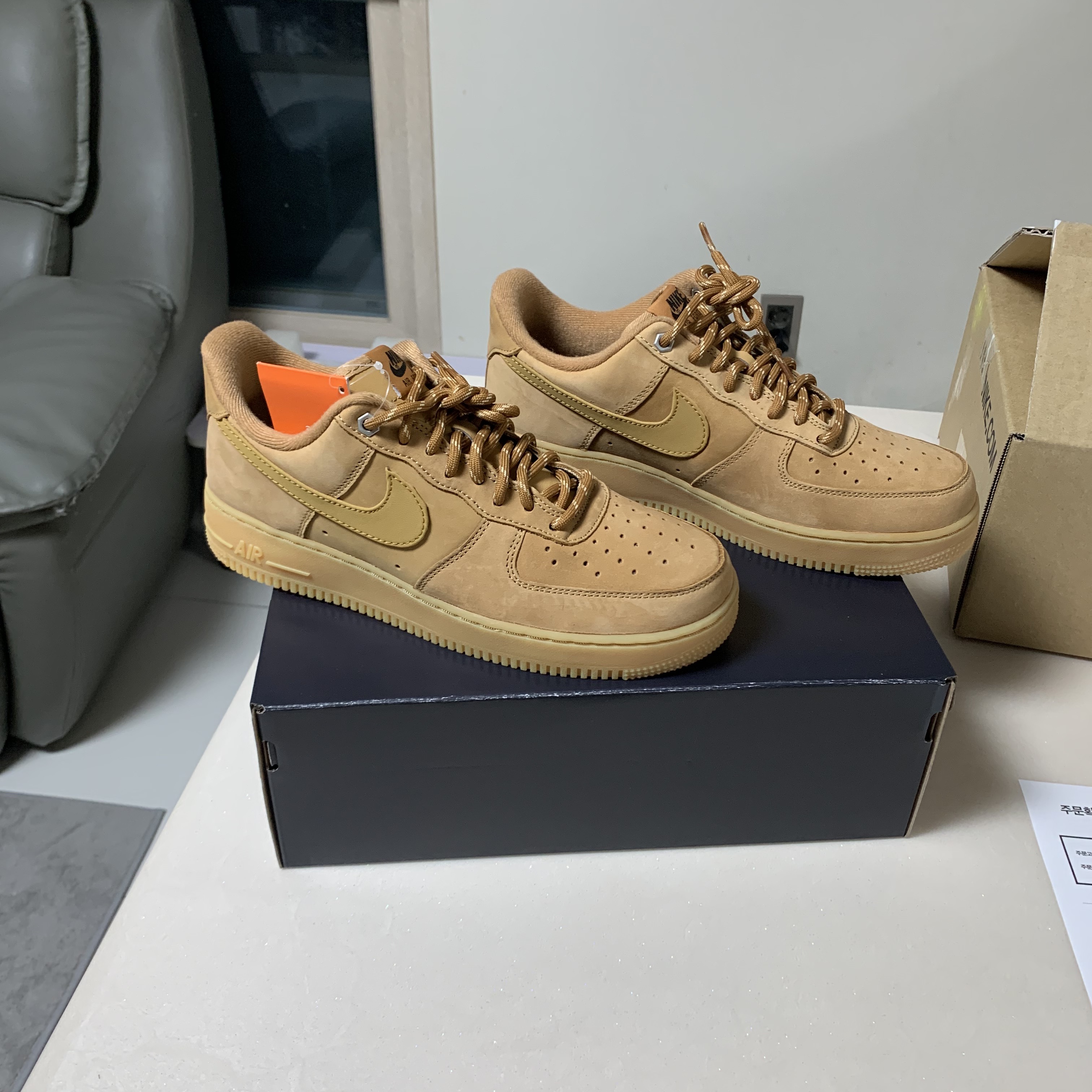 Nike Air Force 1 '07 WB Flax 착용 스타일 - 2