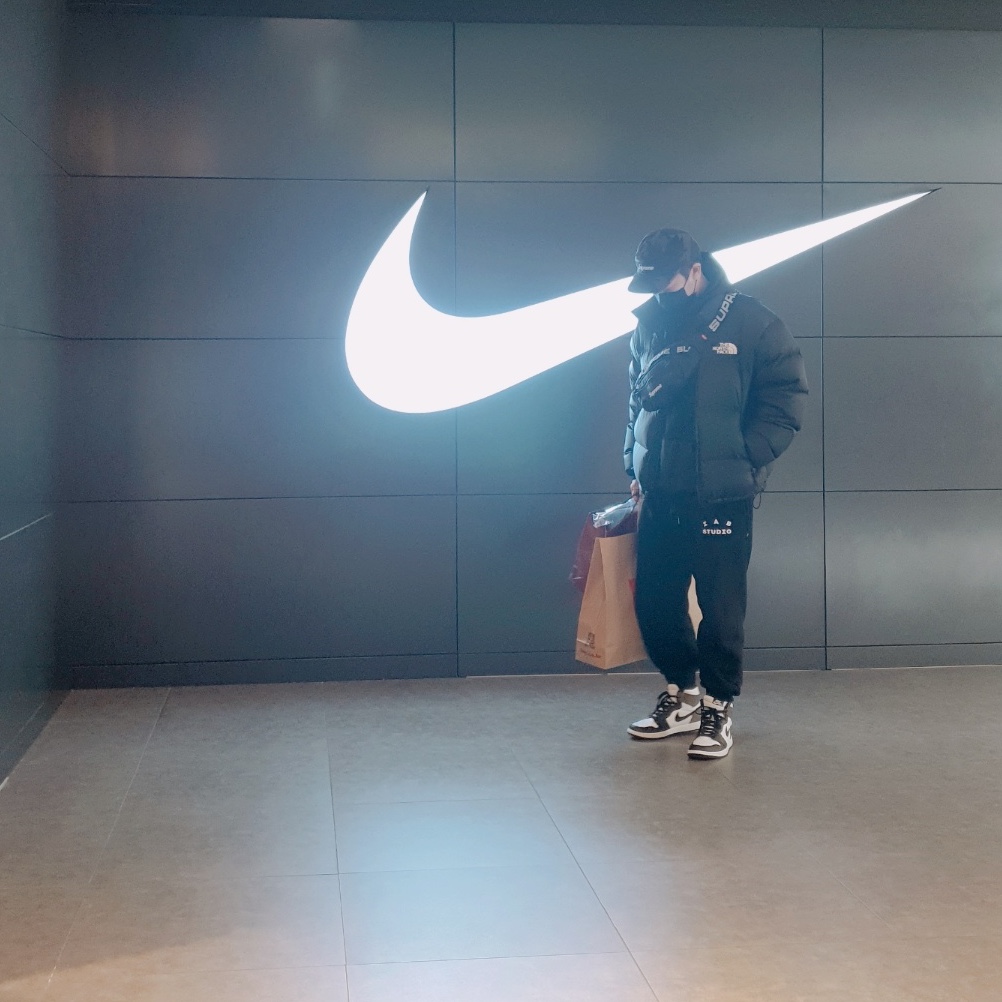 Jordan 1 Retro High OG Black Mocha 착용 스타일