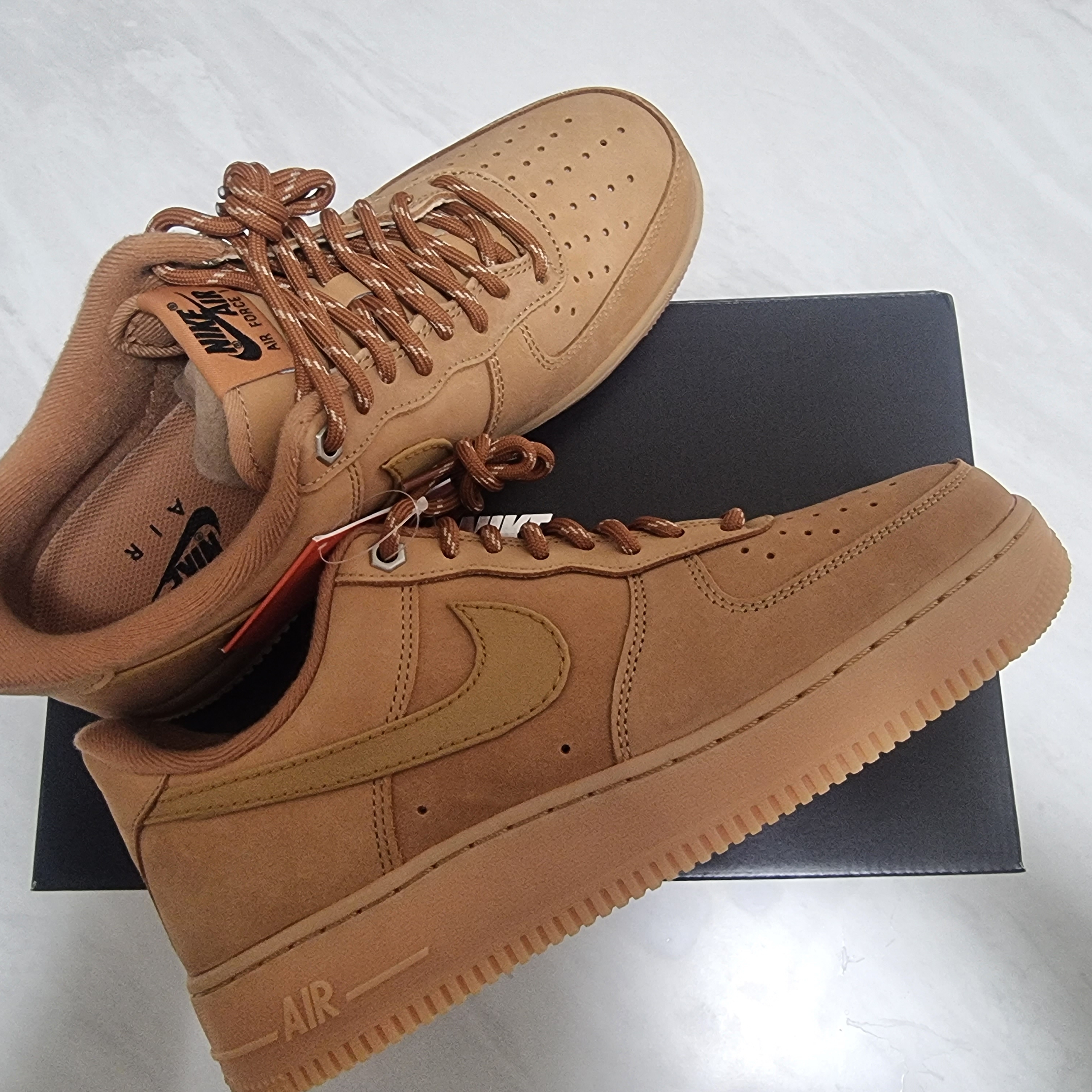 Nike Air Force 1 '07 WB Flax 착용 스타일 - 1