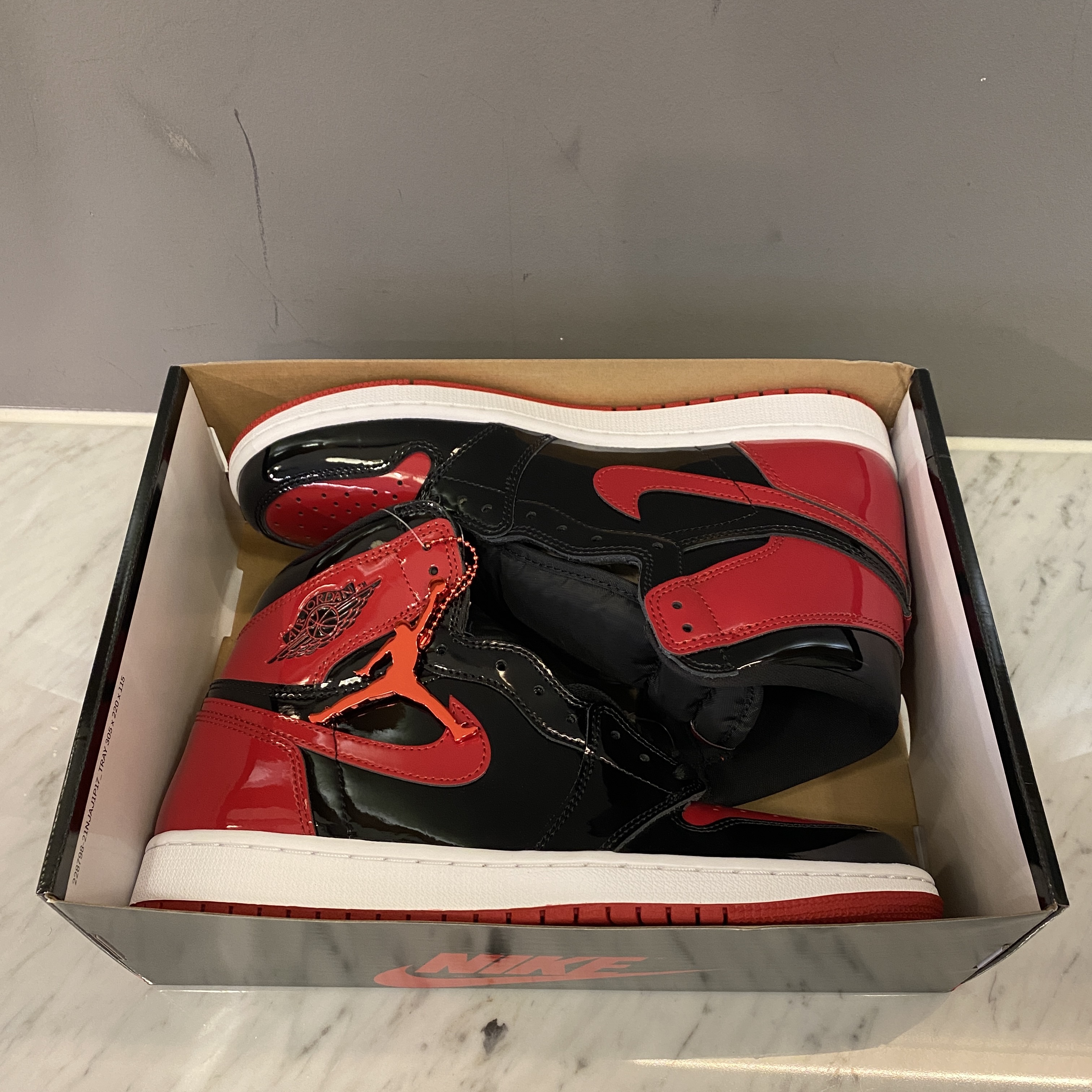 Jordan 1 Retro High OG Patent Bred 착용 스타일 - 3