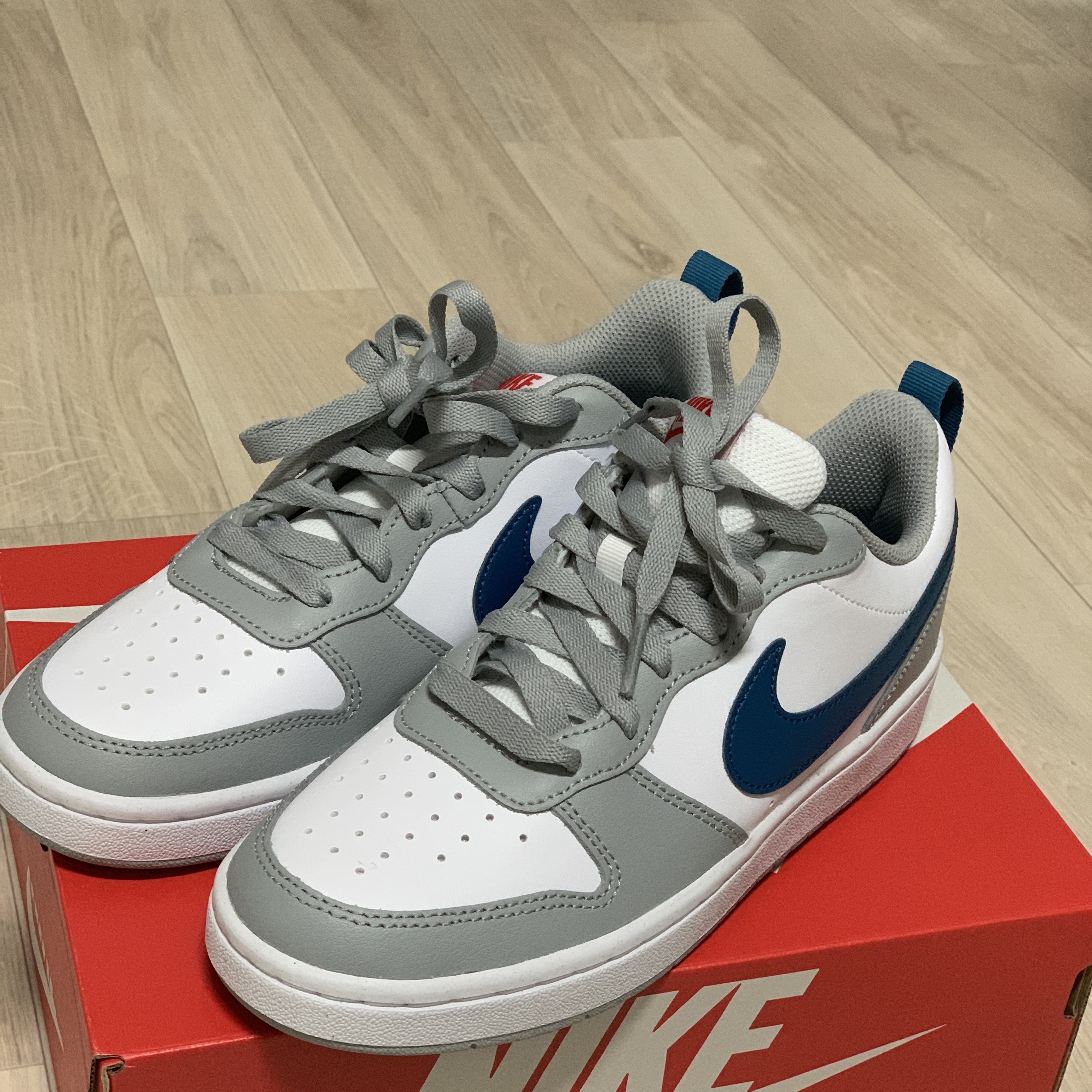 (GS) Nike Court Borough Low 2 Light Smoke Grey 착용 스타일
