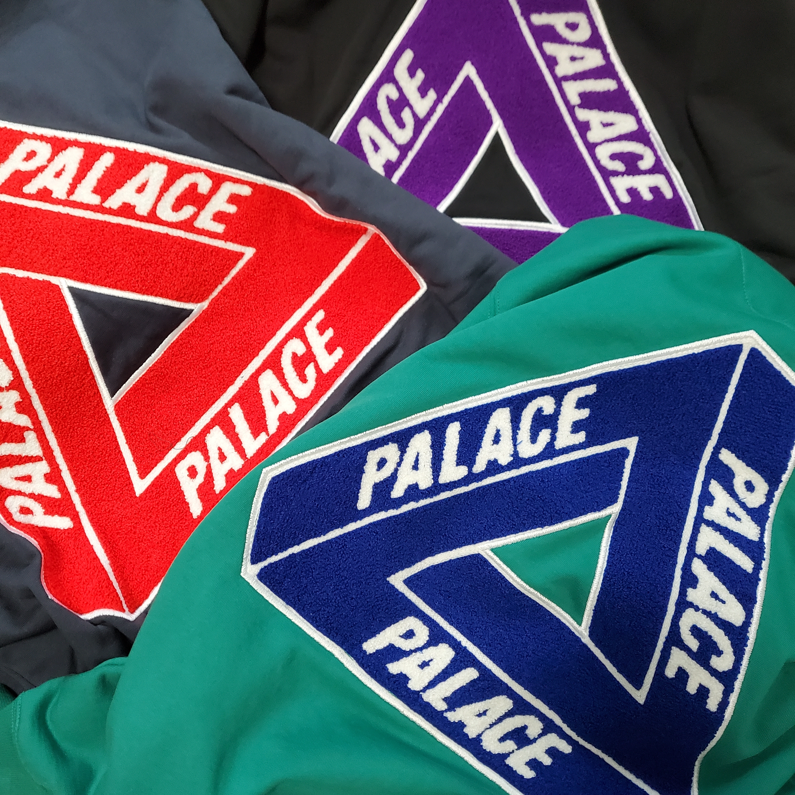 Palace Tri-Chenille Hood Navy - 21FW, Palace Tri-Chenille Hood Black - 21FW 착용 스타일 - 1