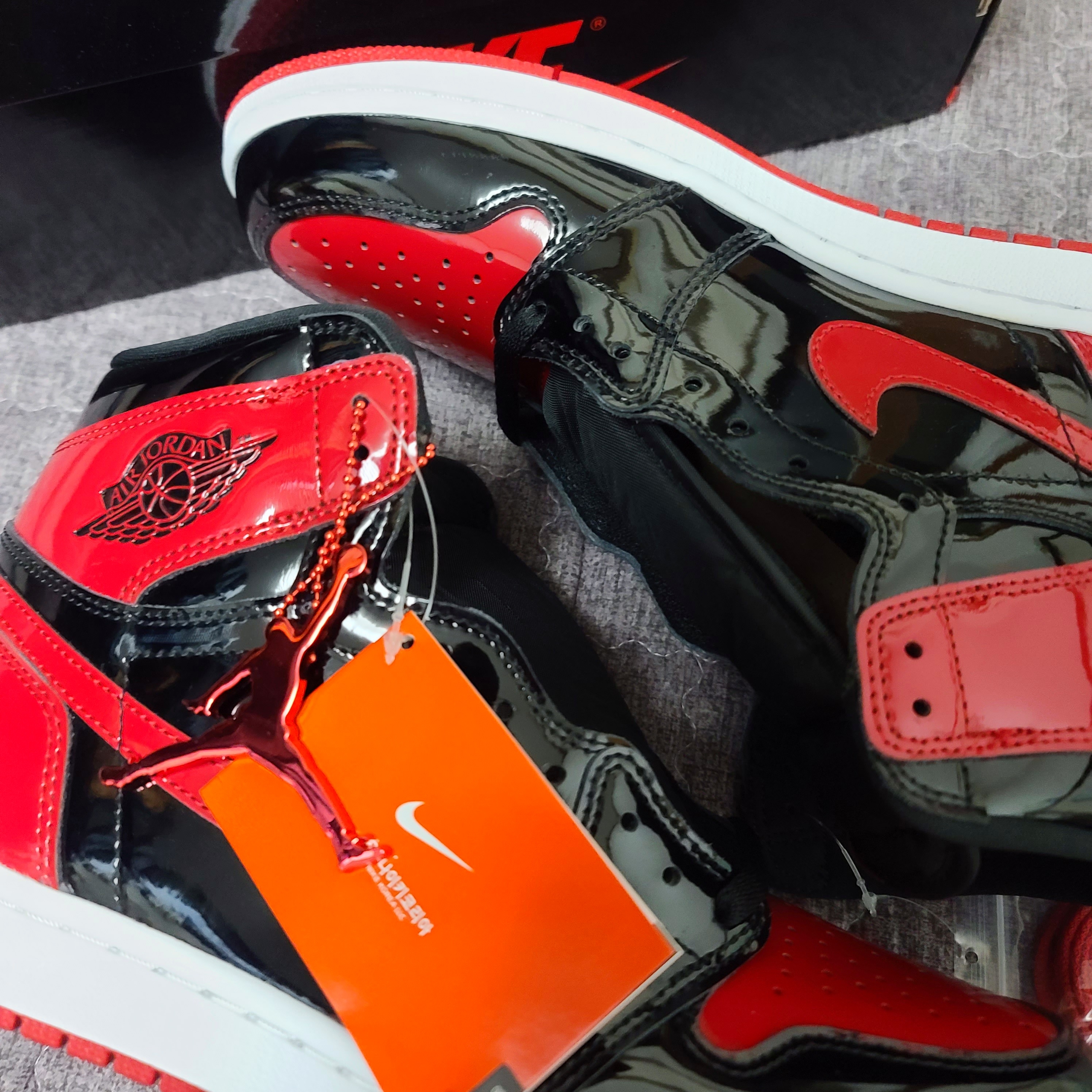 Jordan 1 Retro High OG Patent Bred 착용 스타일 - 2