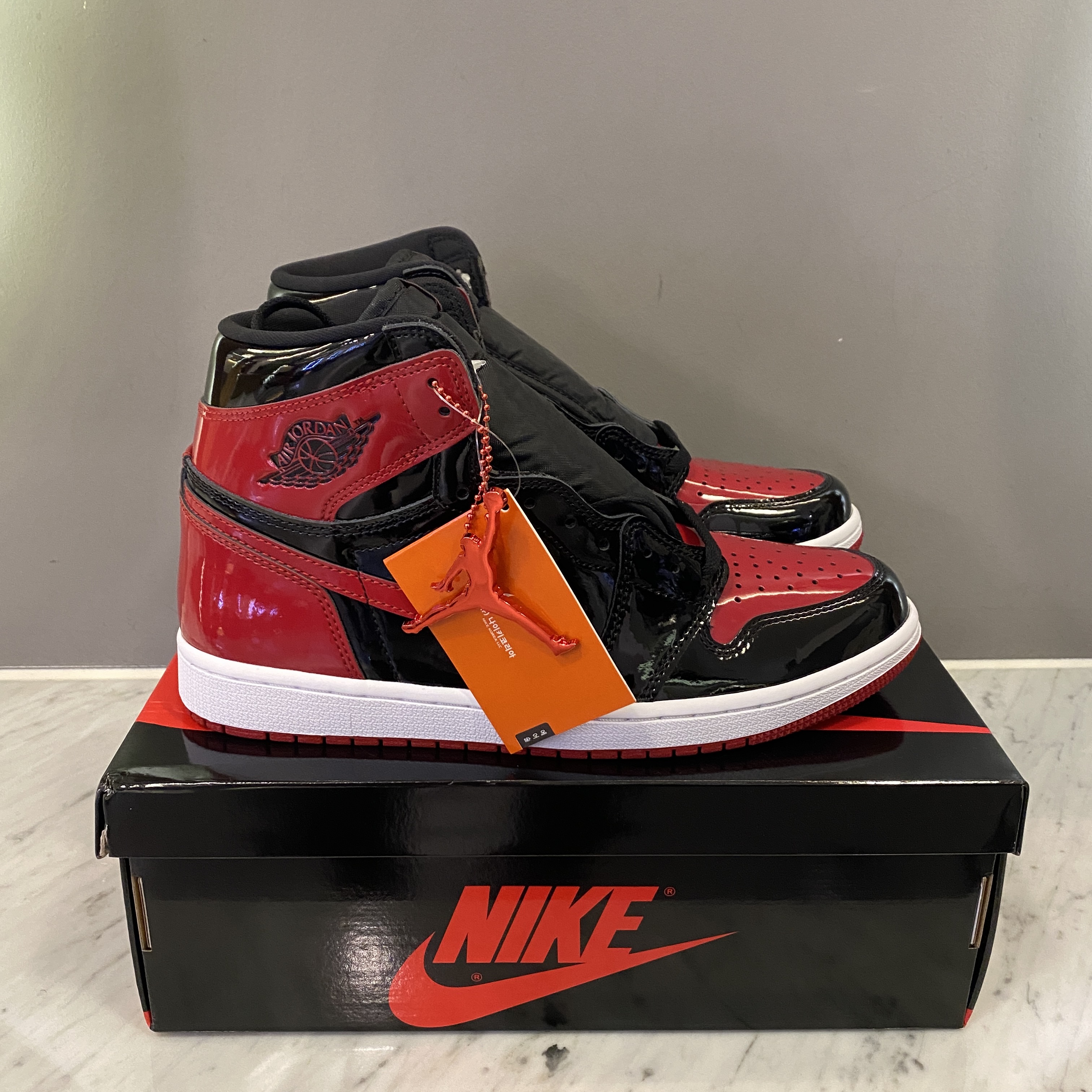 Jordan 1 Retro High OG Patent Bred 착용 스타일 - 1