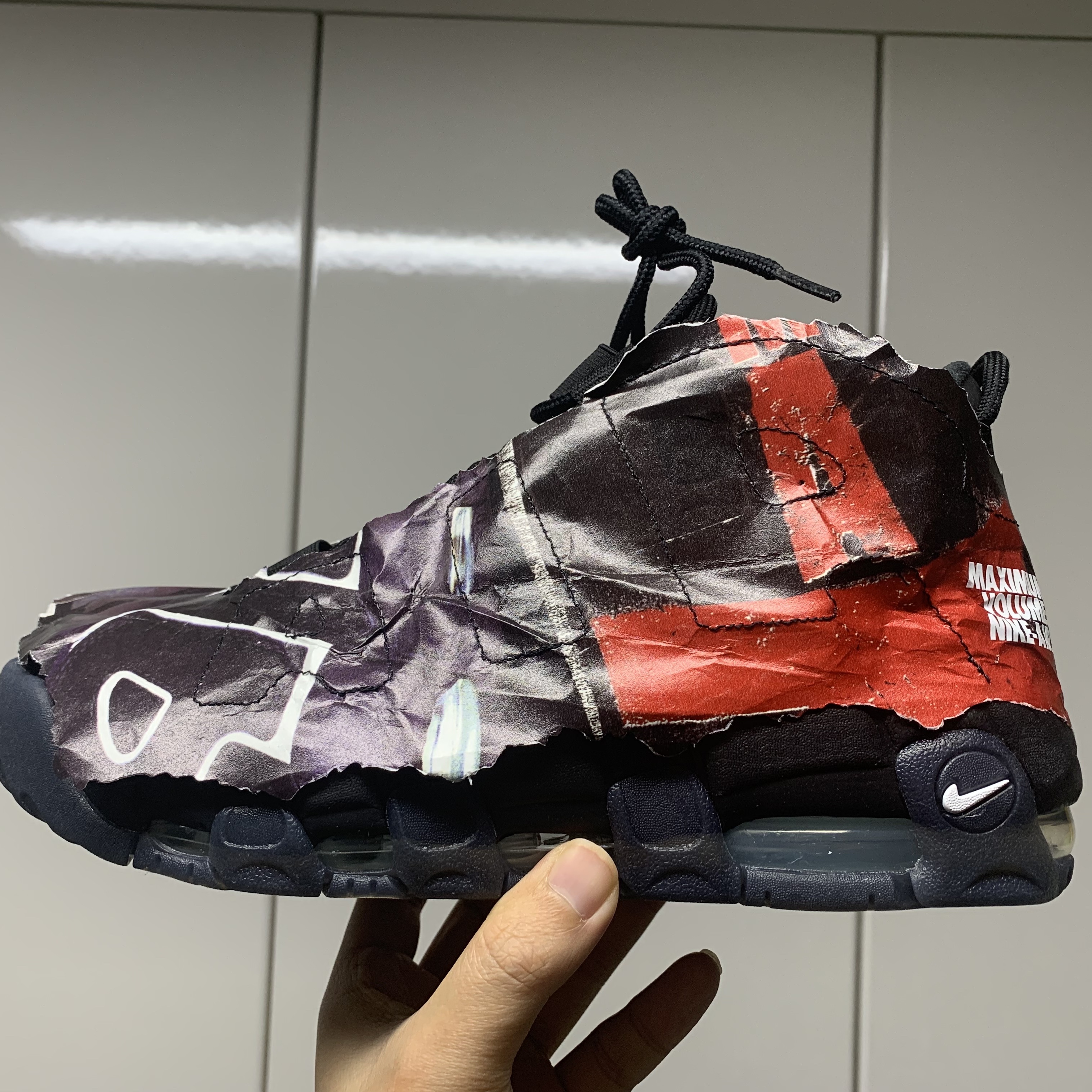 Nike Air More Uptempo 96 Maximum Volume 착용 스타일