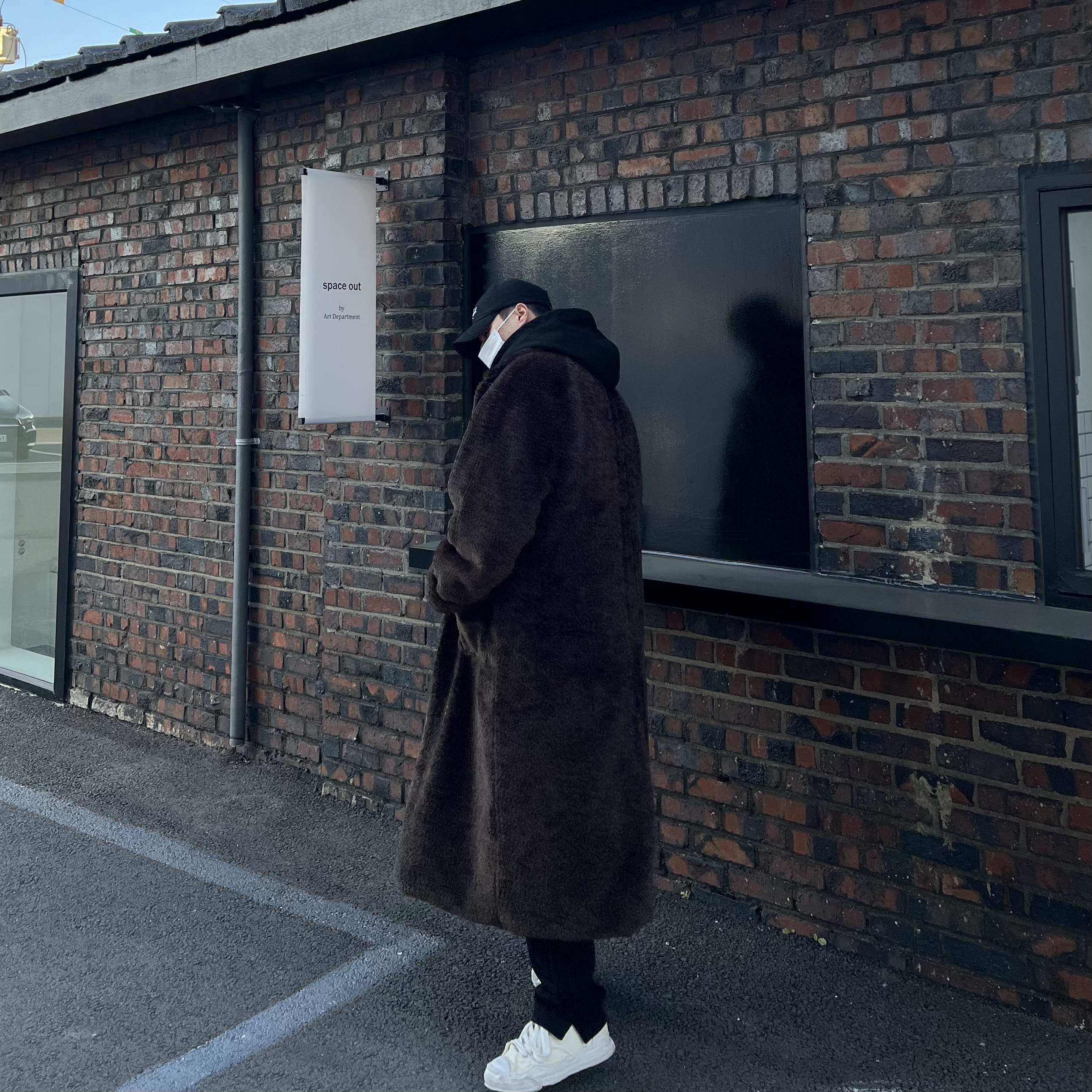 Maison Mihara Yasuhiro Hank OG Sole Over Dyed Lowcut Sneakers Beige 착용 스타일 - 3