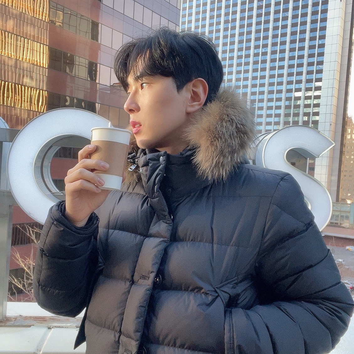 Moncler Cluny Long Down Jacket Black - 21FW 착용 스타일 - 1
