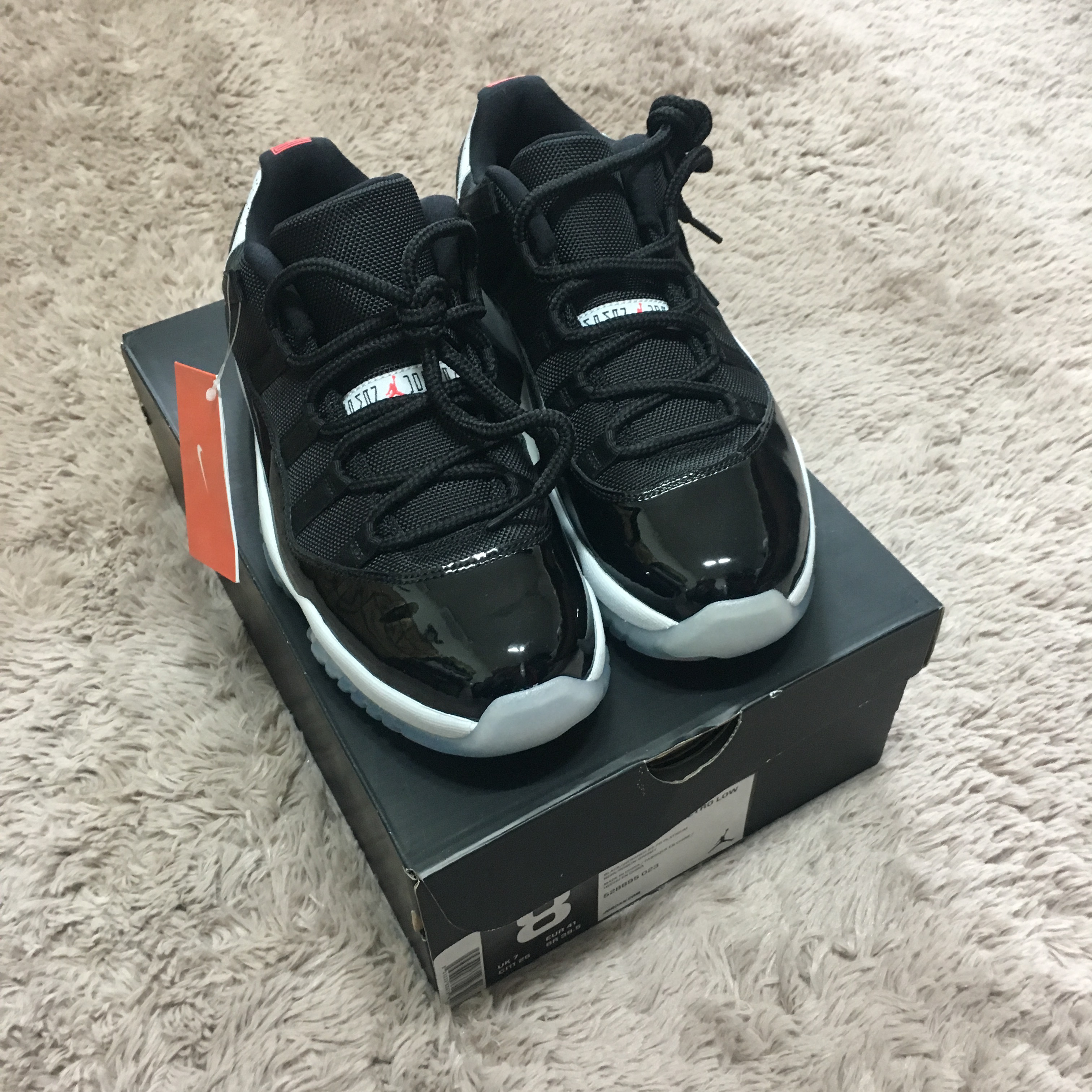 Jordan 11 Retro Low Infrared 착용 스타일