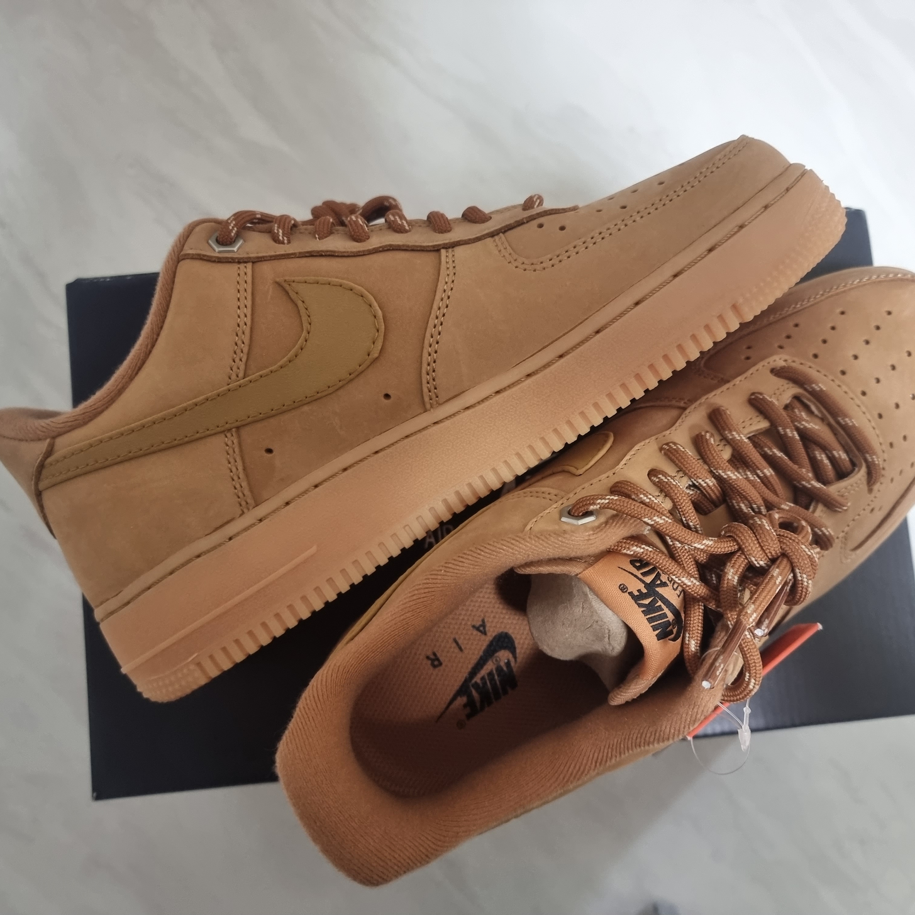 Nike Air Force 1 '07 WB Flax 착용 스타일 - 3