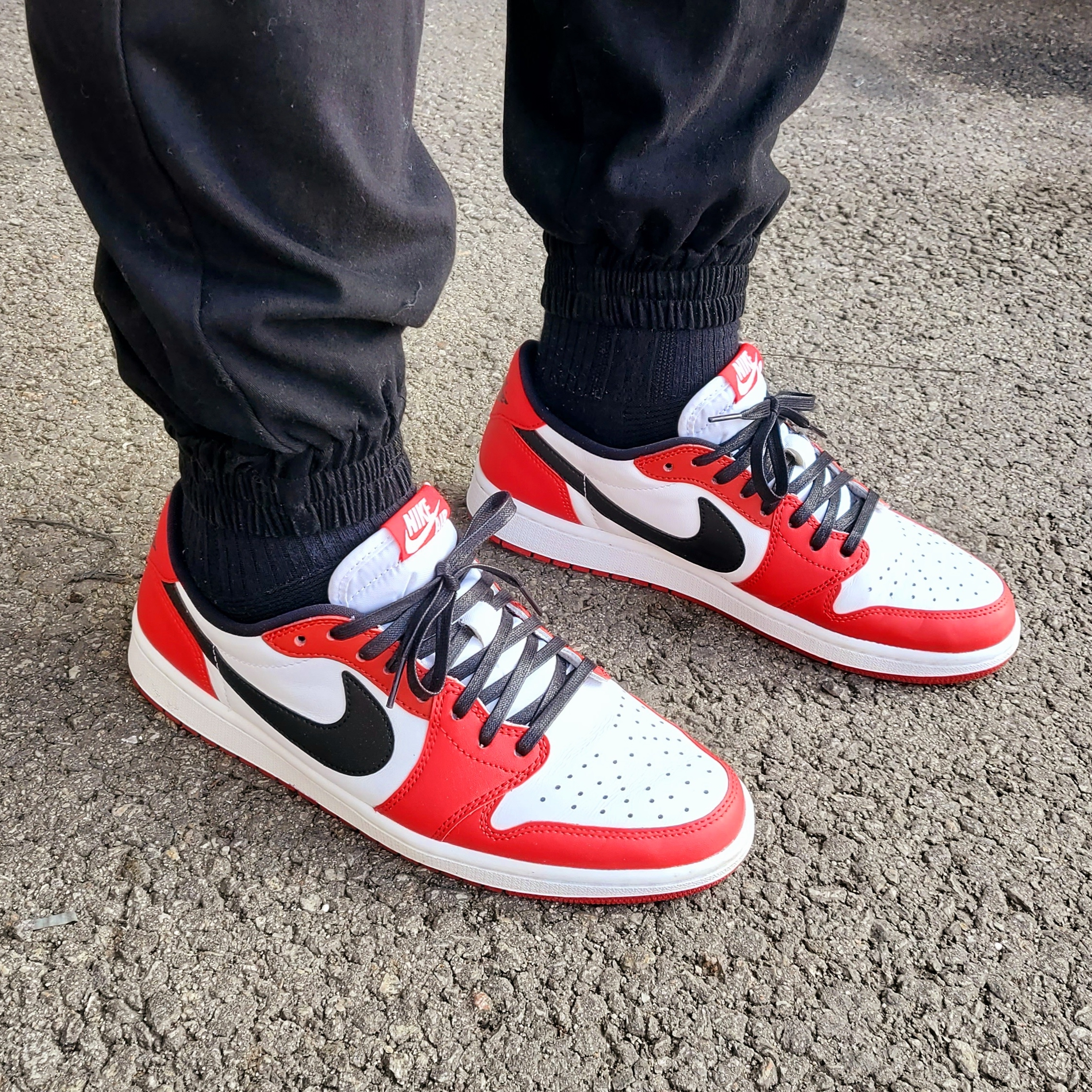 Jordan 1 Retro Low OG Chicago 2016 착용 스타일 - 4