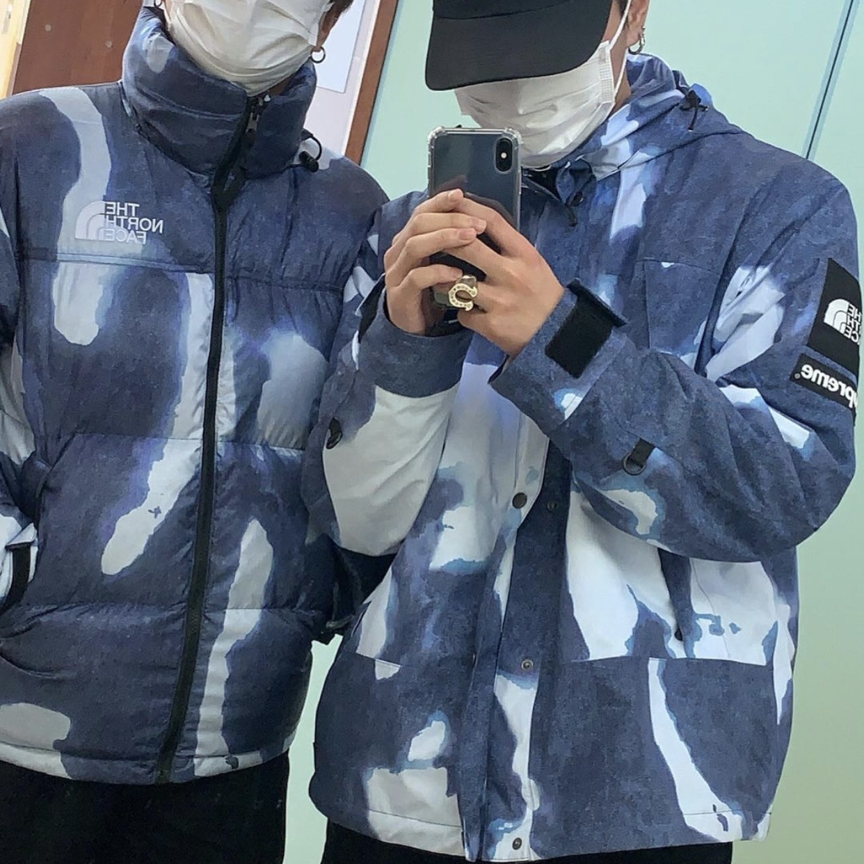 Supreme x The North Face Bleached Denim Print Nuptse Jacket Indigo - 21FW, Supreme x The North Face Bleached Denim Print Mountain Jacket Indigo - 21FW 착용 스타일