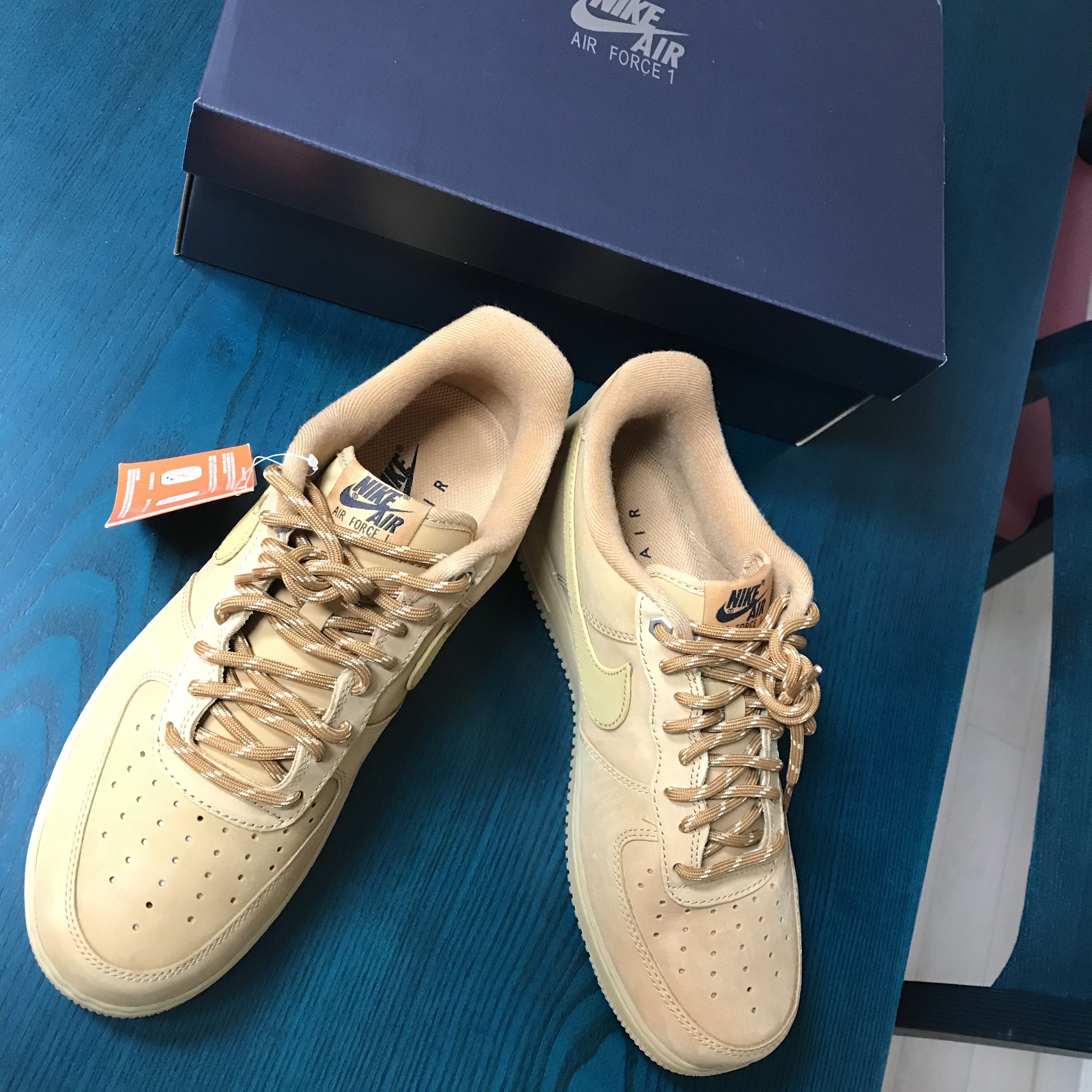 Nike Air Force 1 '07 WB Flax 착용 스타일 - 2