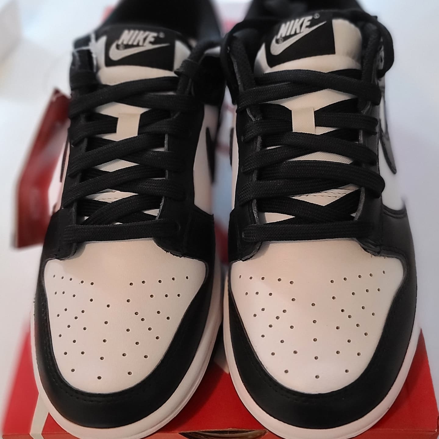Nike Dunk Low Retro Black 착용 스타일 - 2