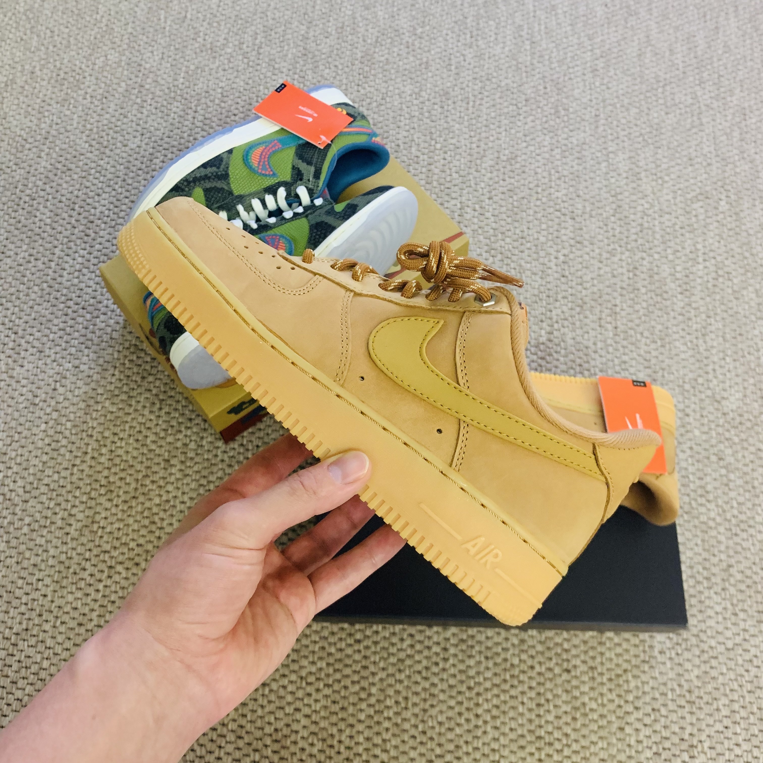 Nike Dunk Low Premium Siempre Familia, Nike Air Force 1 '07 WB Flax 착용 스타일 - 4