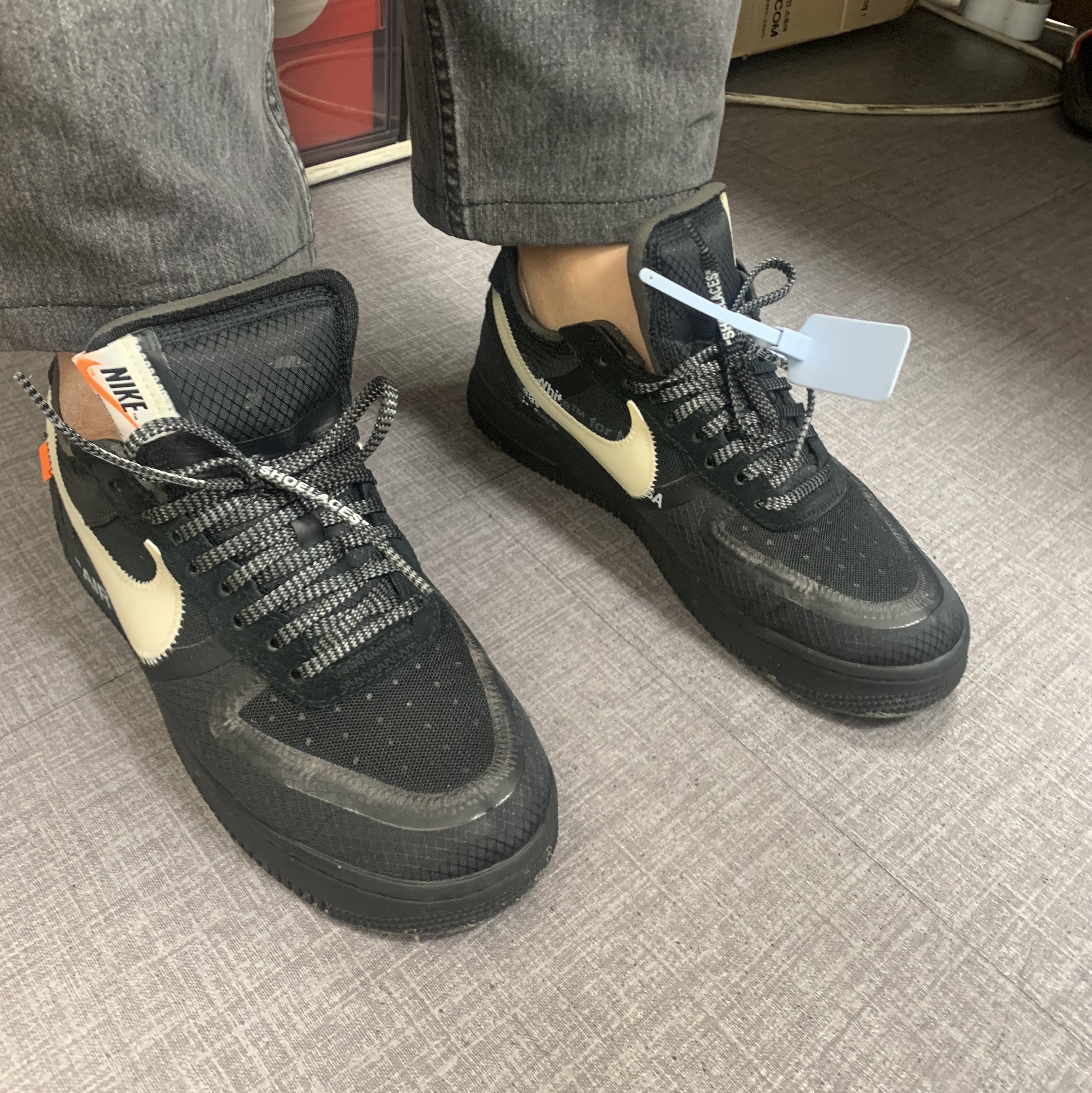 Nike x Off-White Air Force 1 Low Black White 착용 스타일