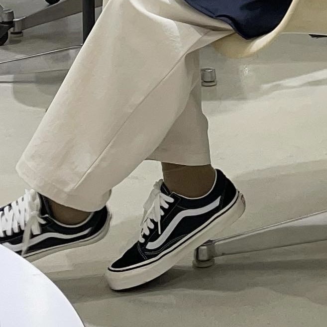 Vans Old Skool 36 DX Anaheim Factory Black White 착용 스타일 - 1