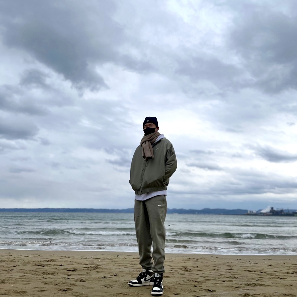Jordan 1 Retro High OG Black Mocha, Nike NRG Solo Swoosh Fleece Pants Light Army - US/EU 착용 스타일