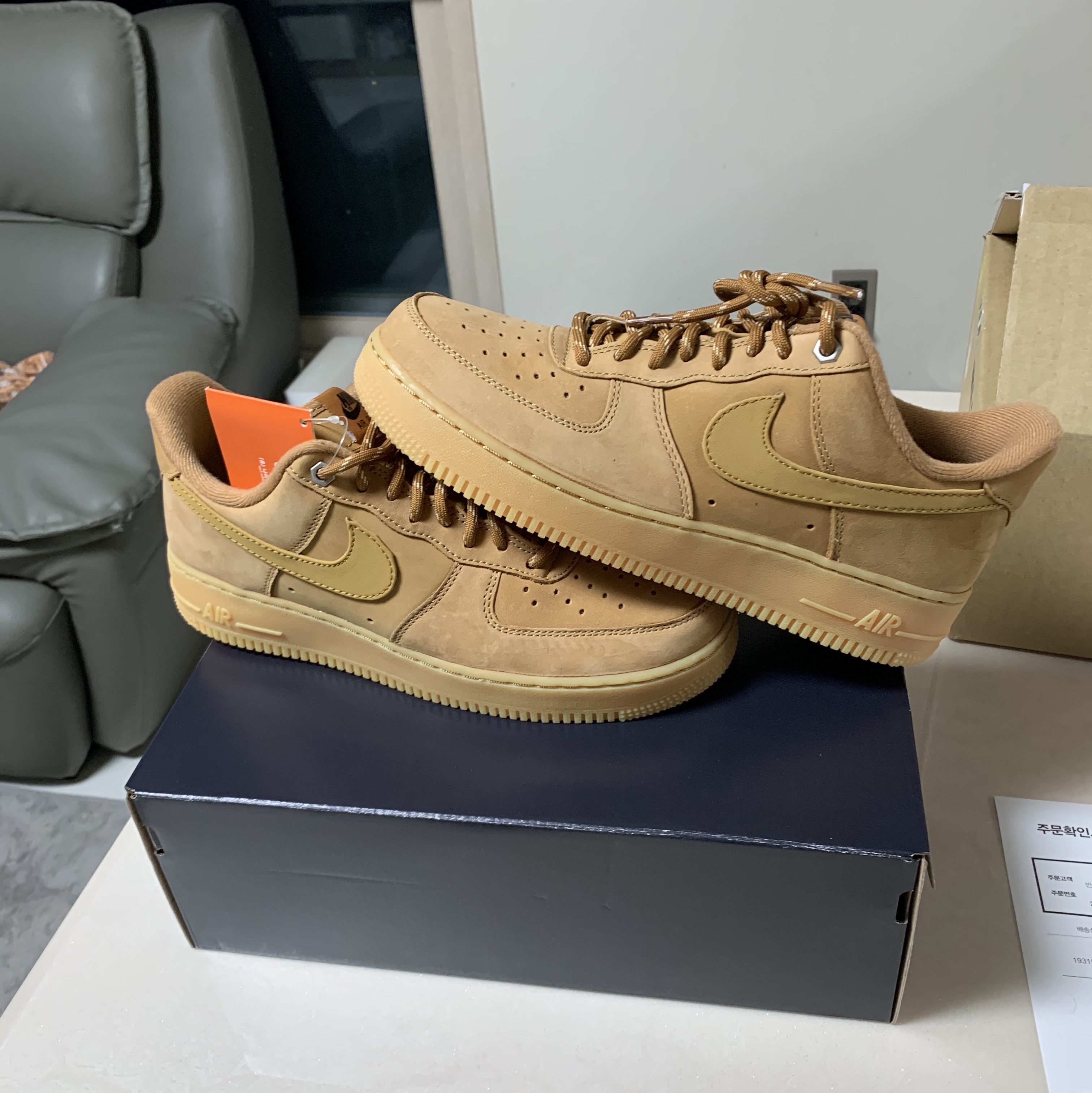 Nike Air Force 1 '07 WB Flax 착용 스타일 - 1