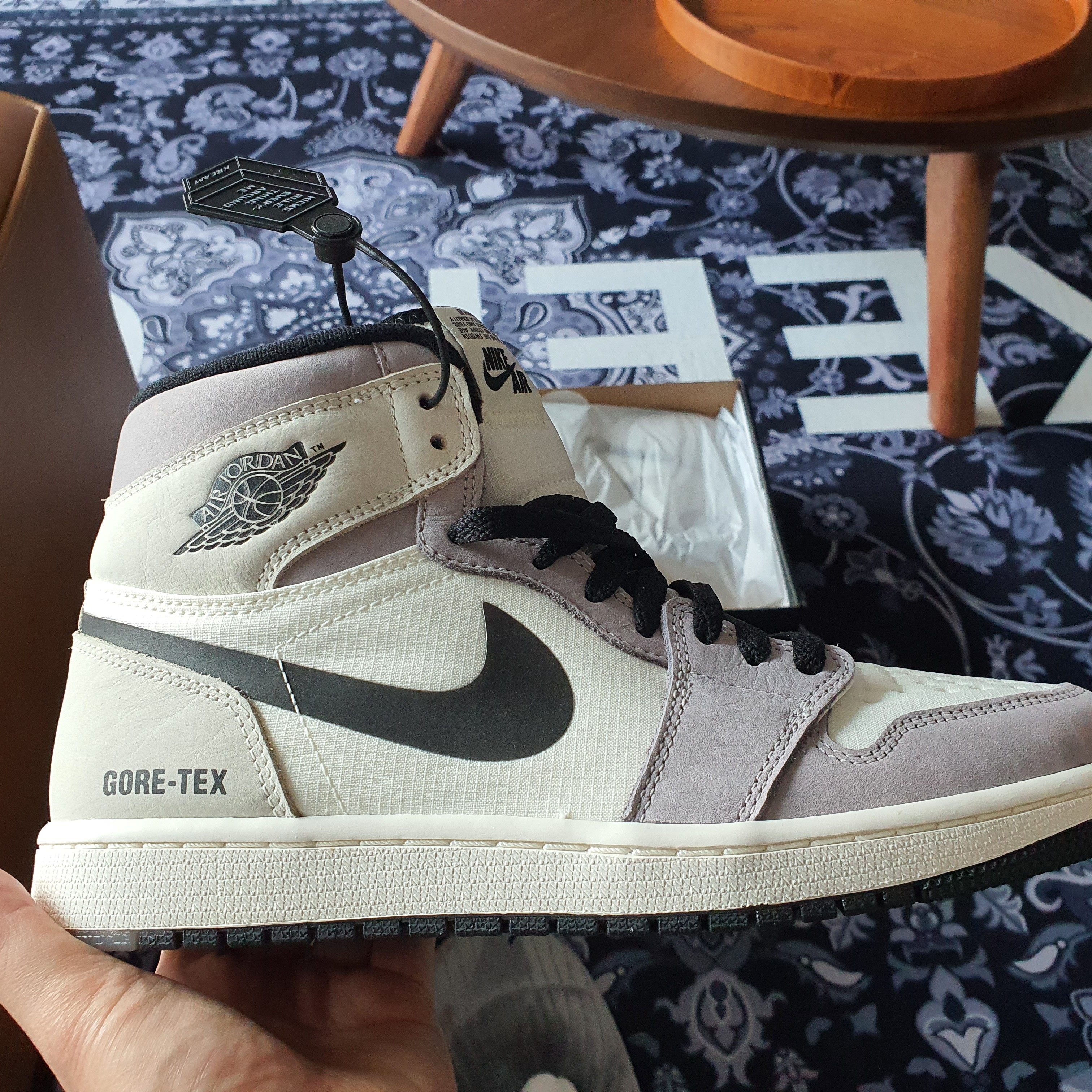 Jordan 1 Element Gore-Tex Sail 착용 스타일 - 1