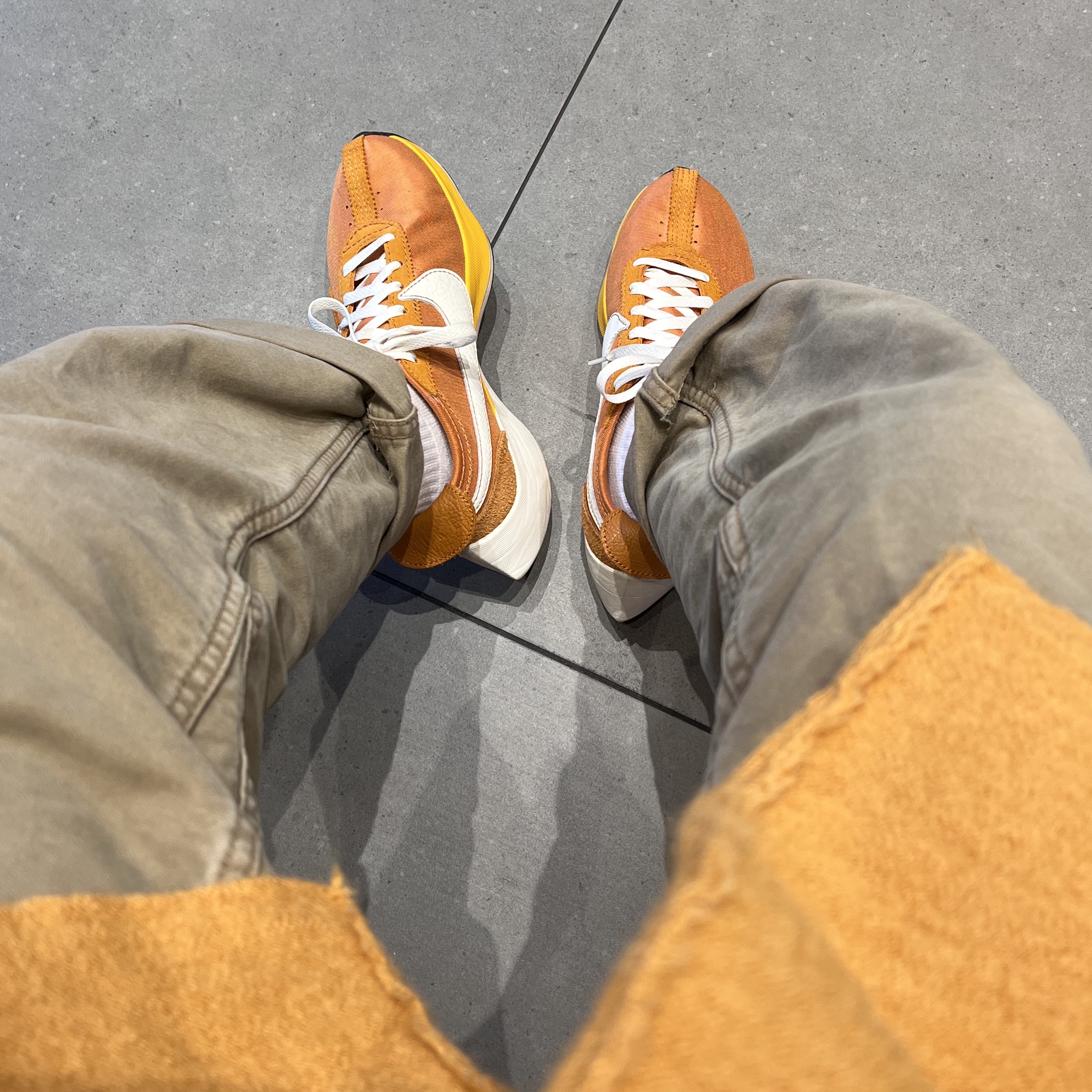Nike Moon Racer Monarch 착용 스타일