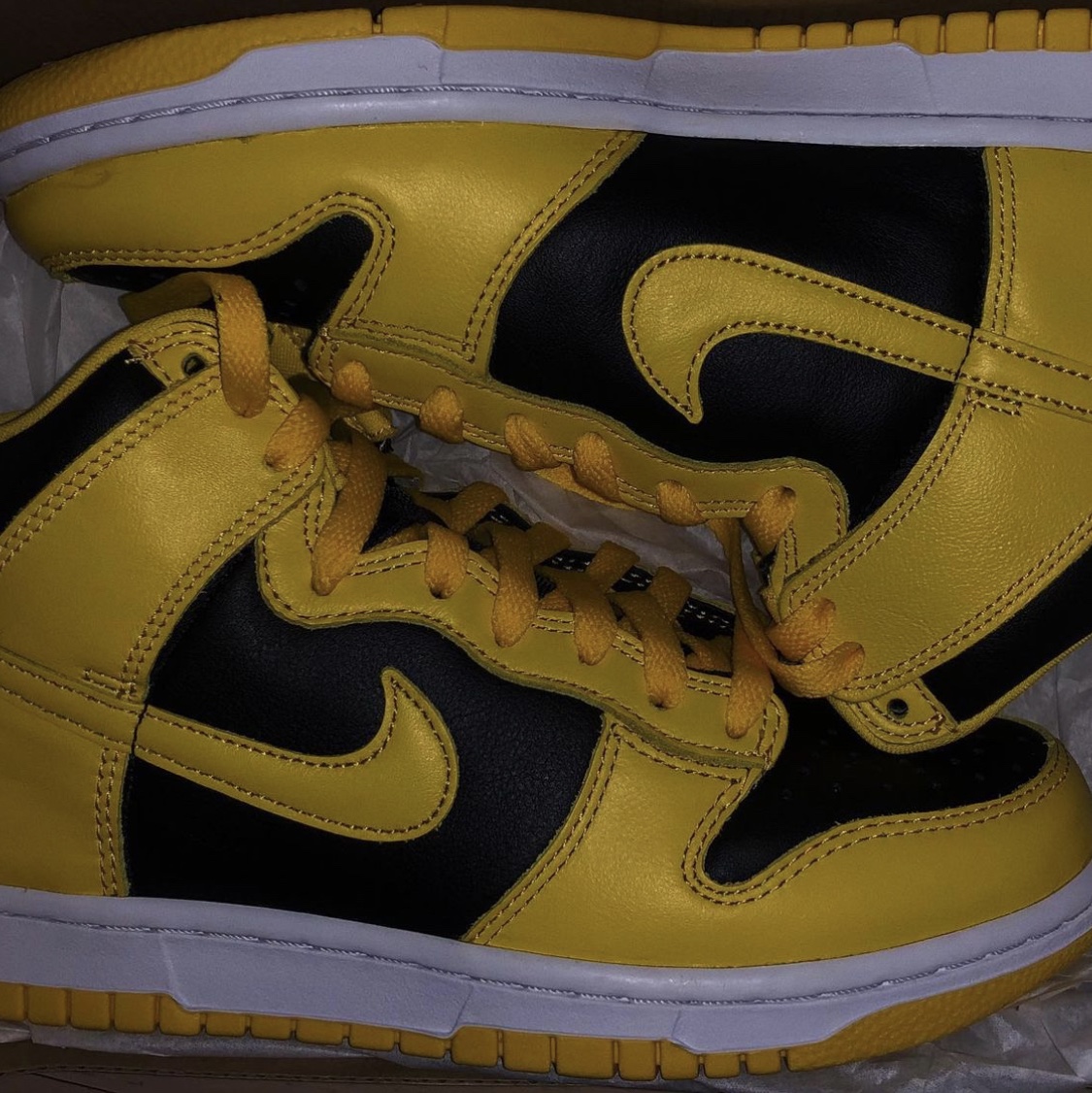 Nike Dunk High SP Varsity Maize 착용 스타일 - 2