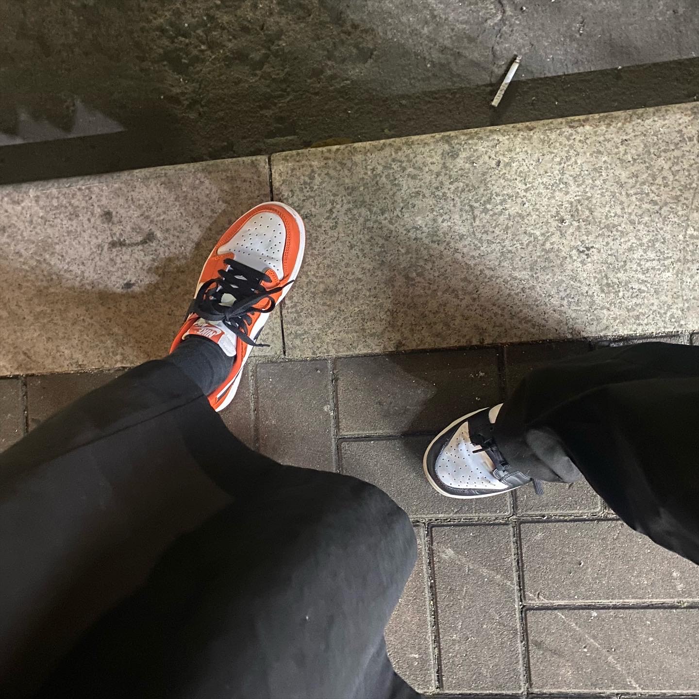 Jordan 1 Low OG Starfish, Nike Dunk Low Retro Black 착용 스타일 - 1
