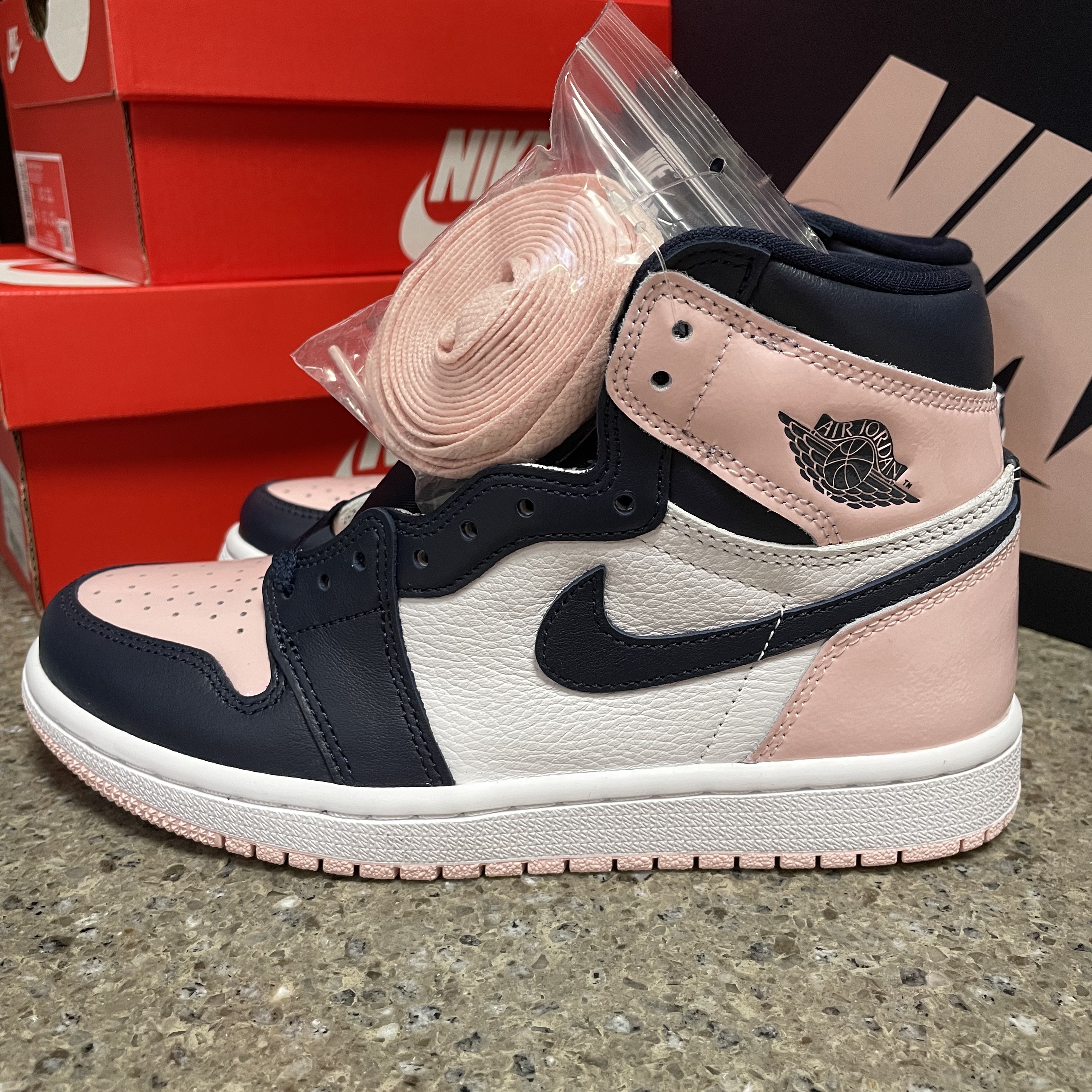 (W) Jordan 1 Retro High OG Atmosphere 착용 스타일