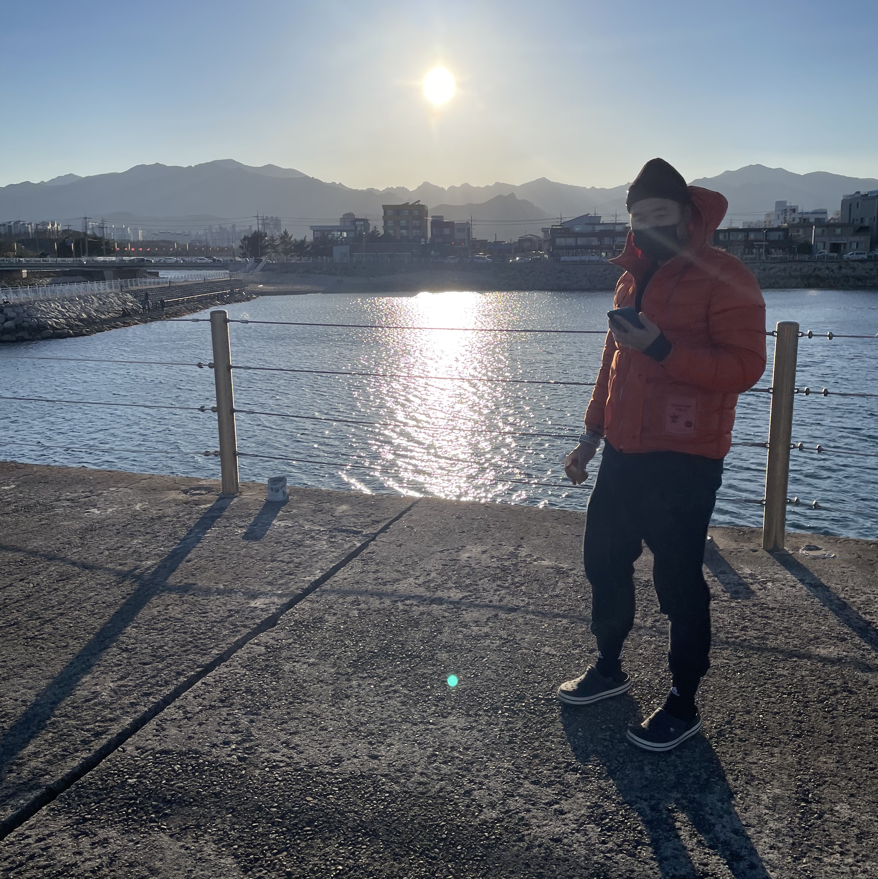 Ten C Hooded Pocket Down Liner Orange 착용 스타일