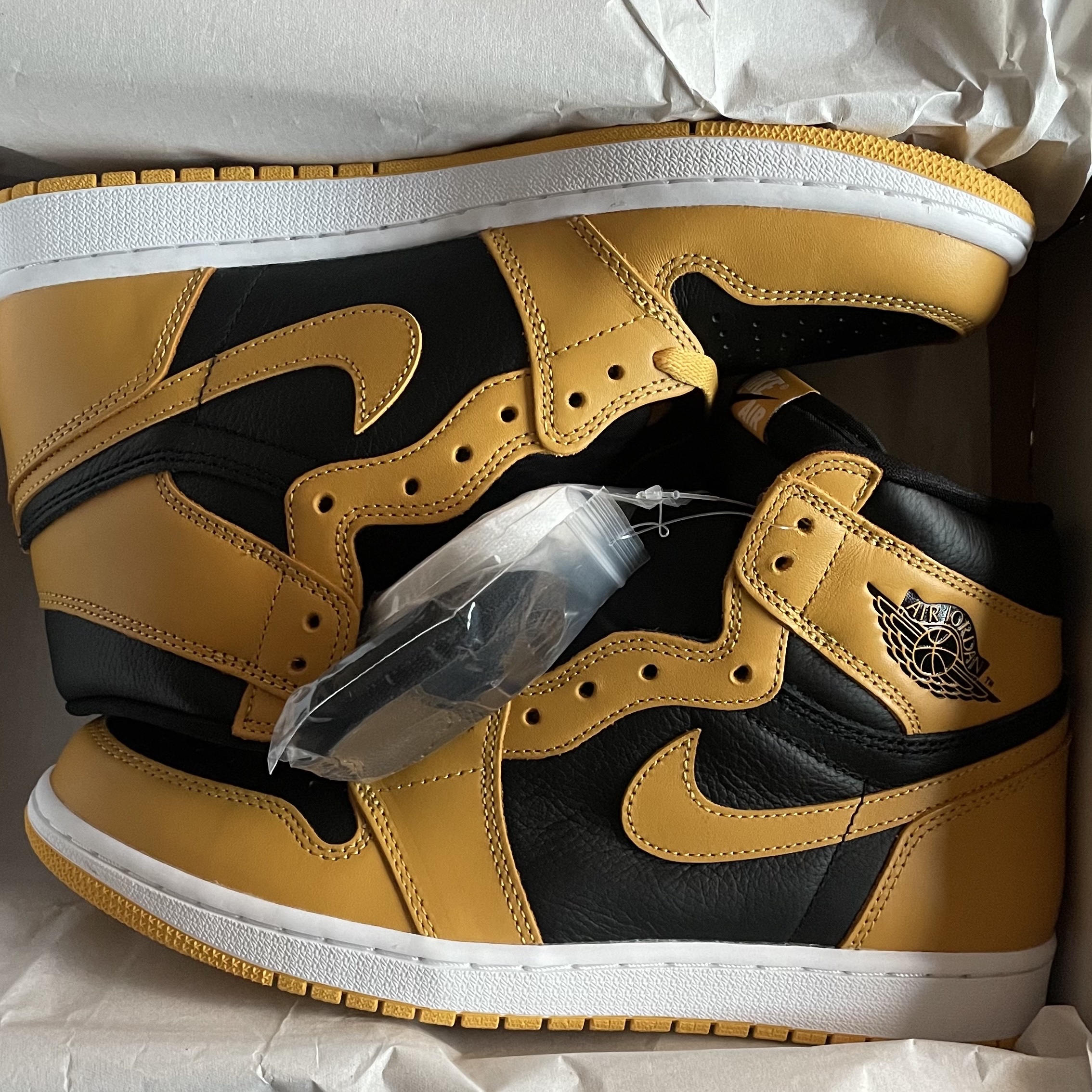 Jordan 1 Retro High OG Pollen 착용 스타일