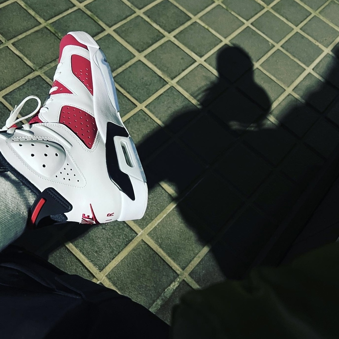 Jordan 6 Retro Carmine 2021 착용 스타일 - 2