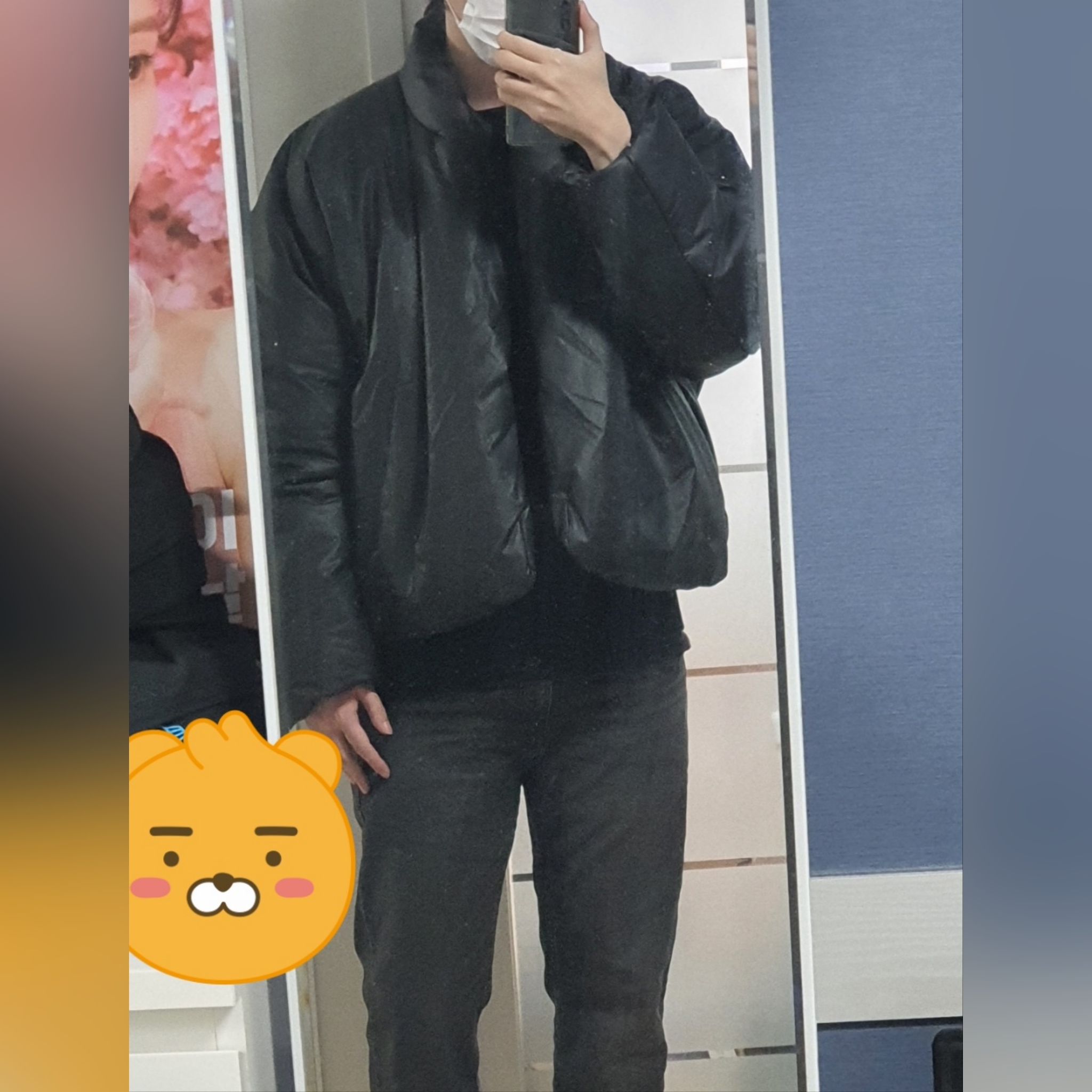 Yeezy Gap Round Jacket Black 착용 스타일 - 1