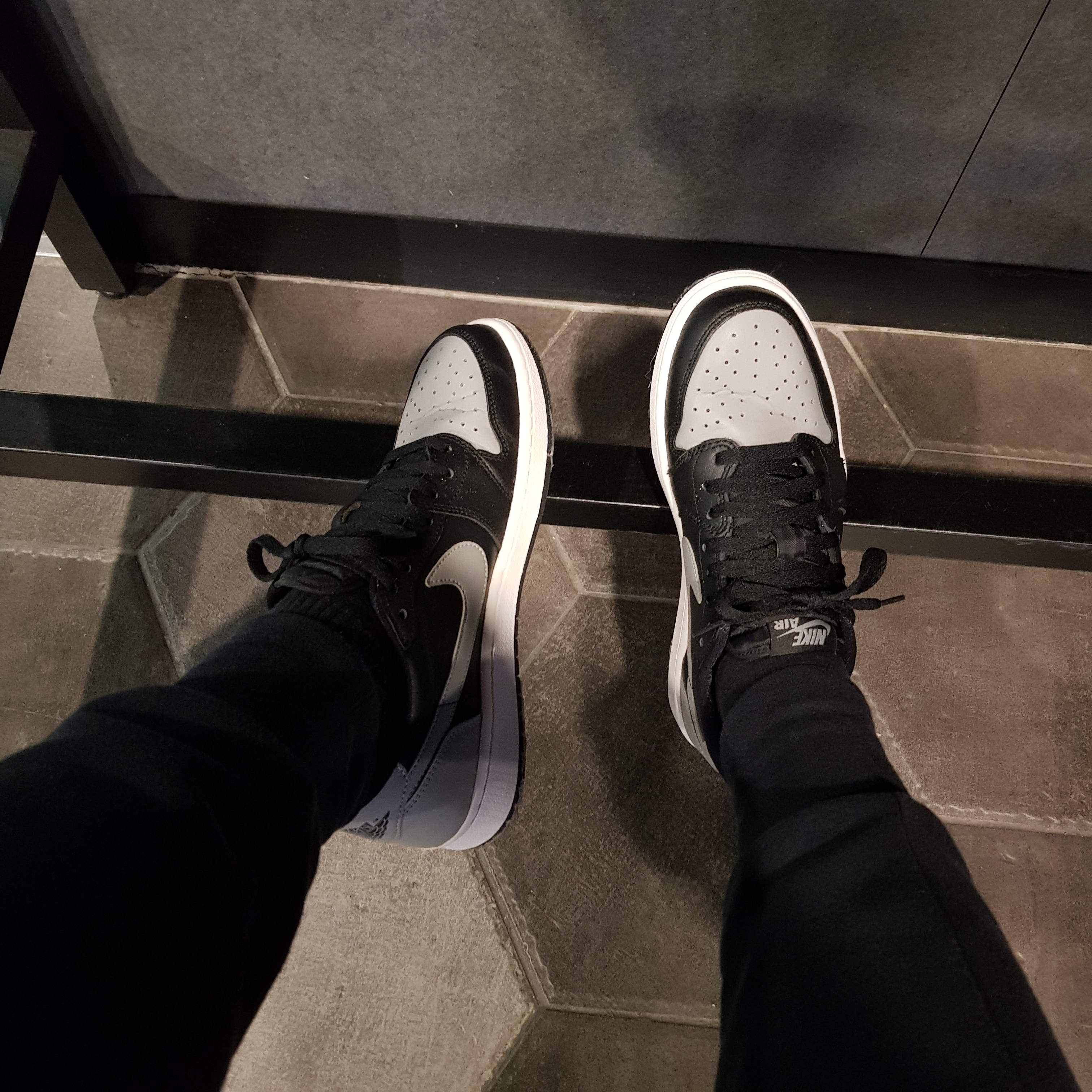 Jordan 1 Retro Low OG Shadow 2015 착용 스타일 - 2