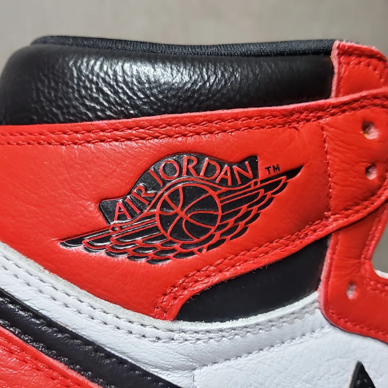 Jordan 1 Retro High OG Light Fusion Red, Jordan 1 Retro High OG Chicago 2015 착용 스타일 - 2