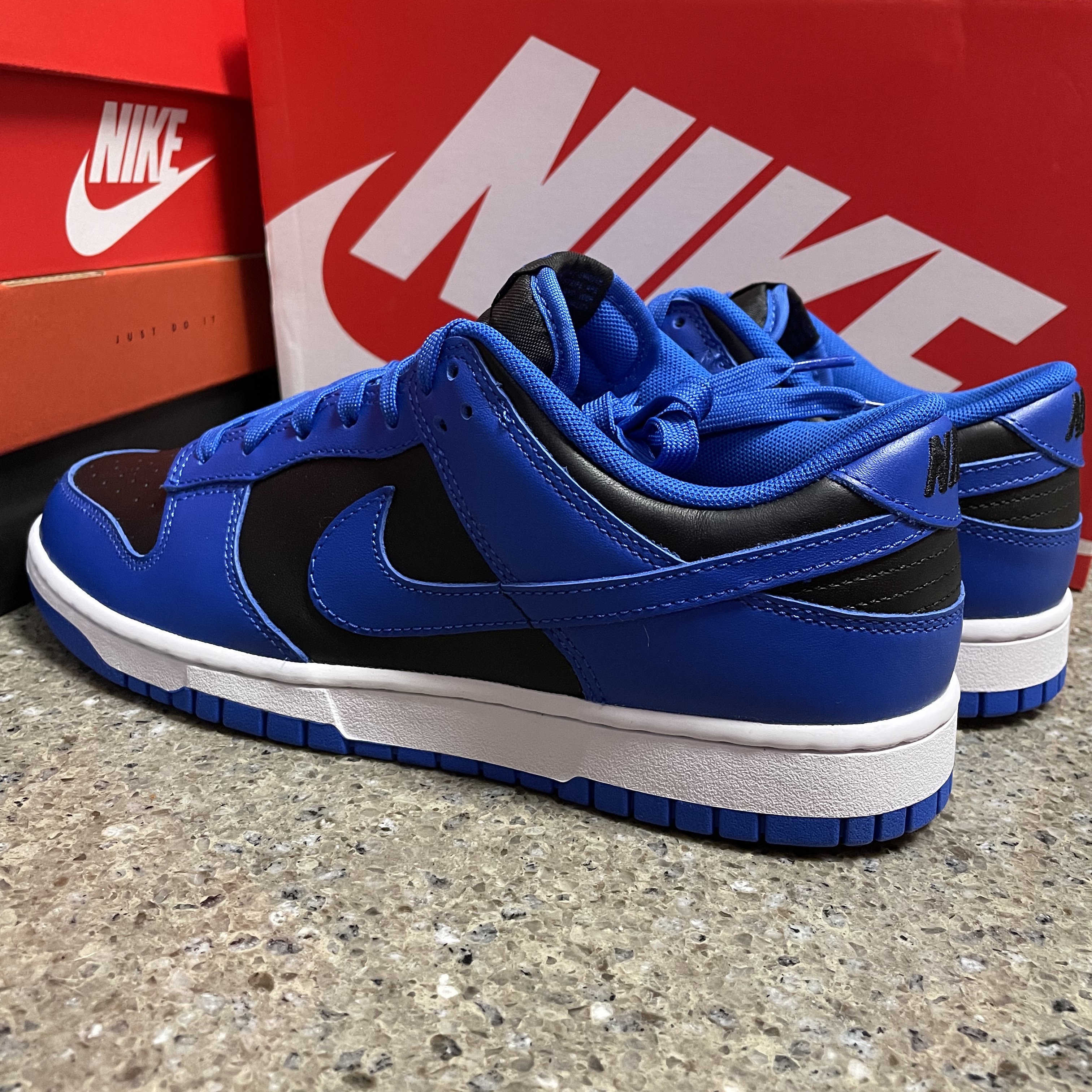 Nike Dunk Low Retro Hyper Cobalt 착용 스타일