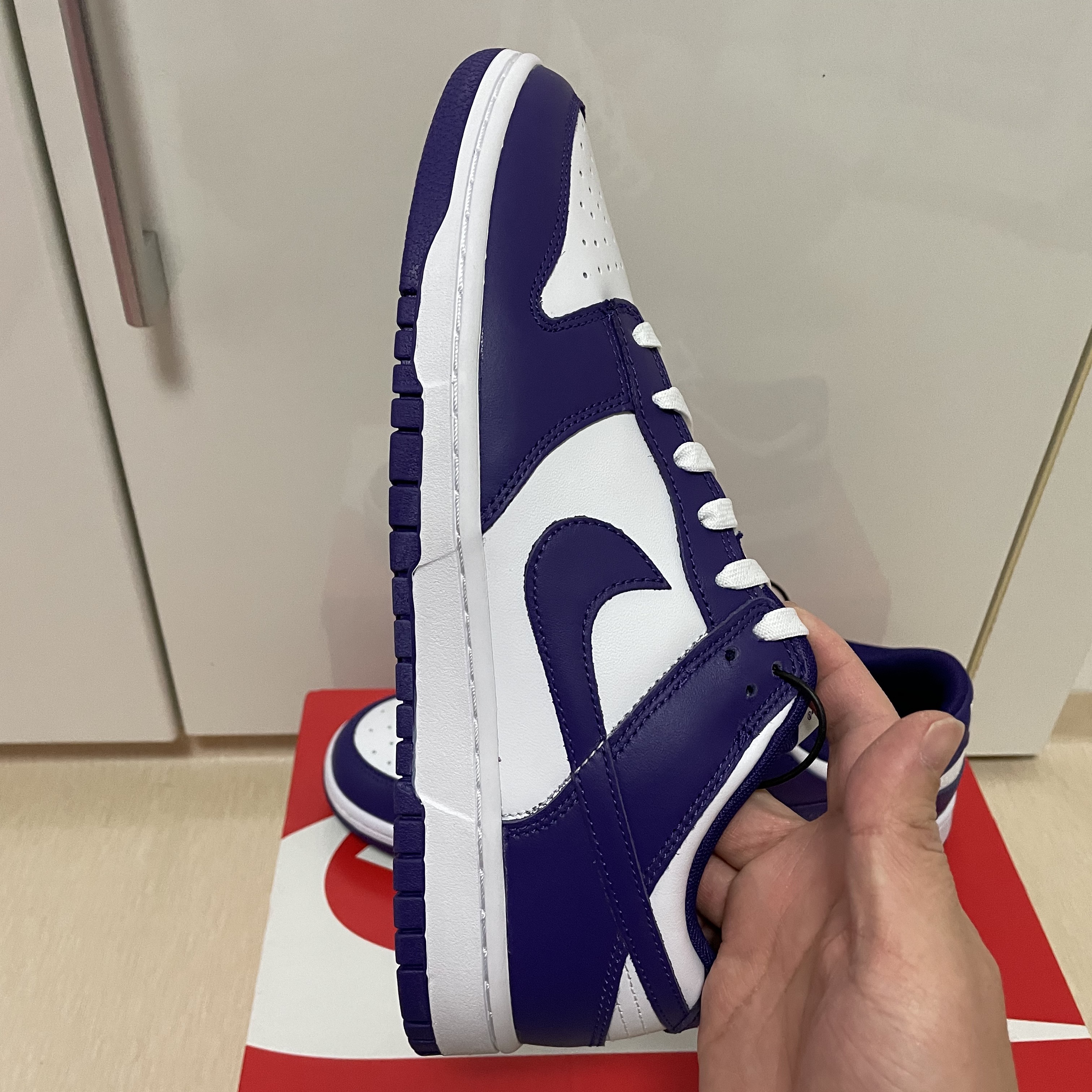 Nike Dunk Low Retro Championship Court Purple 착용 스타일 - 3