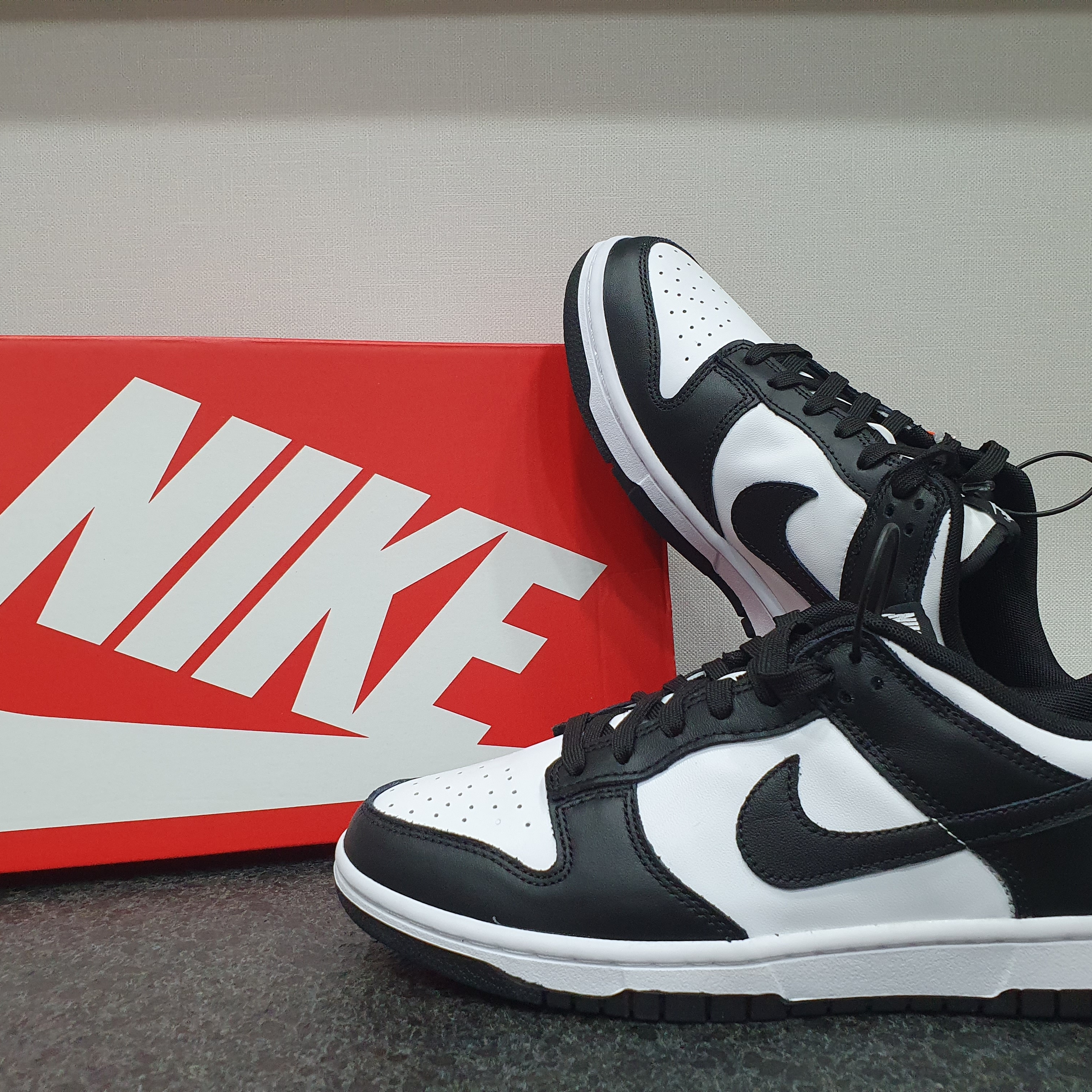 Nike Dunk Low Retro Black 착용 스타일
