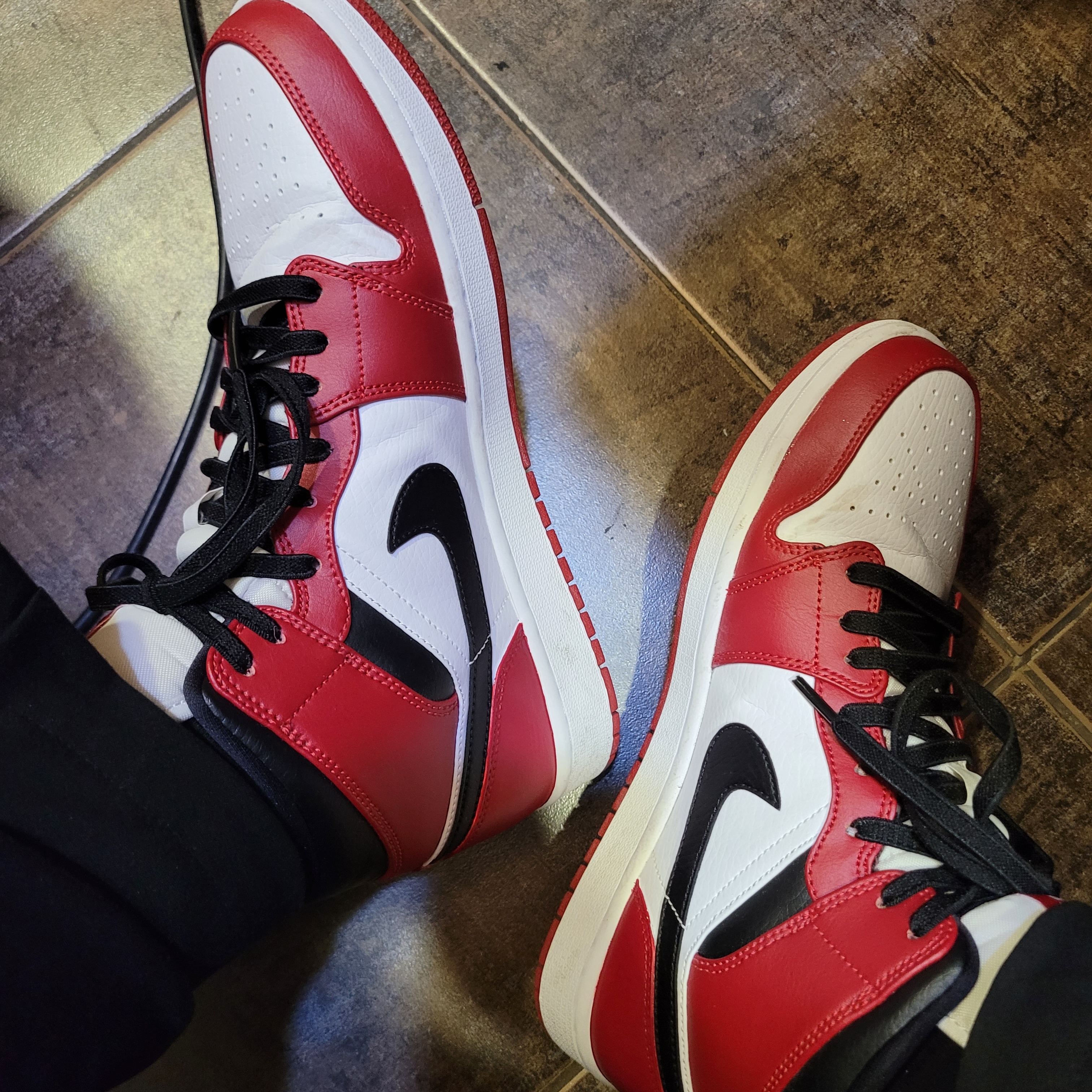 Jordan 1 Mid Chicago 2020 착용 스타일