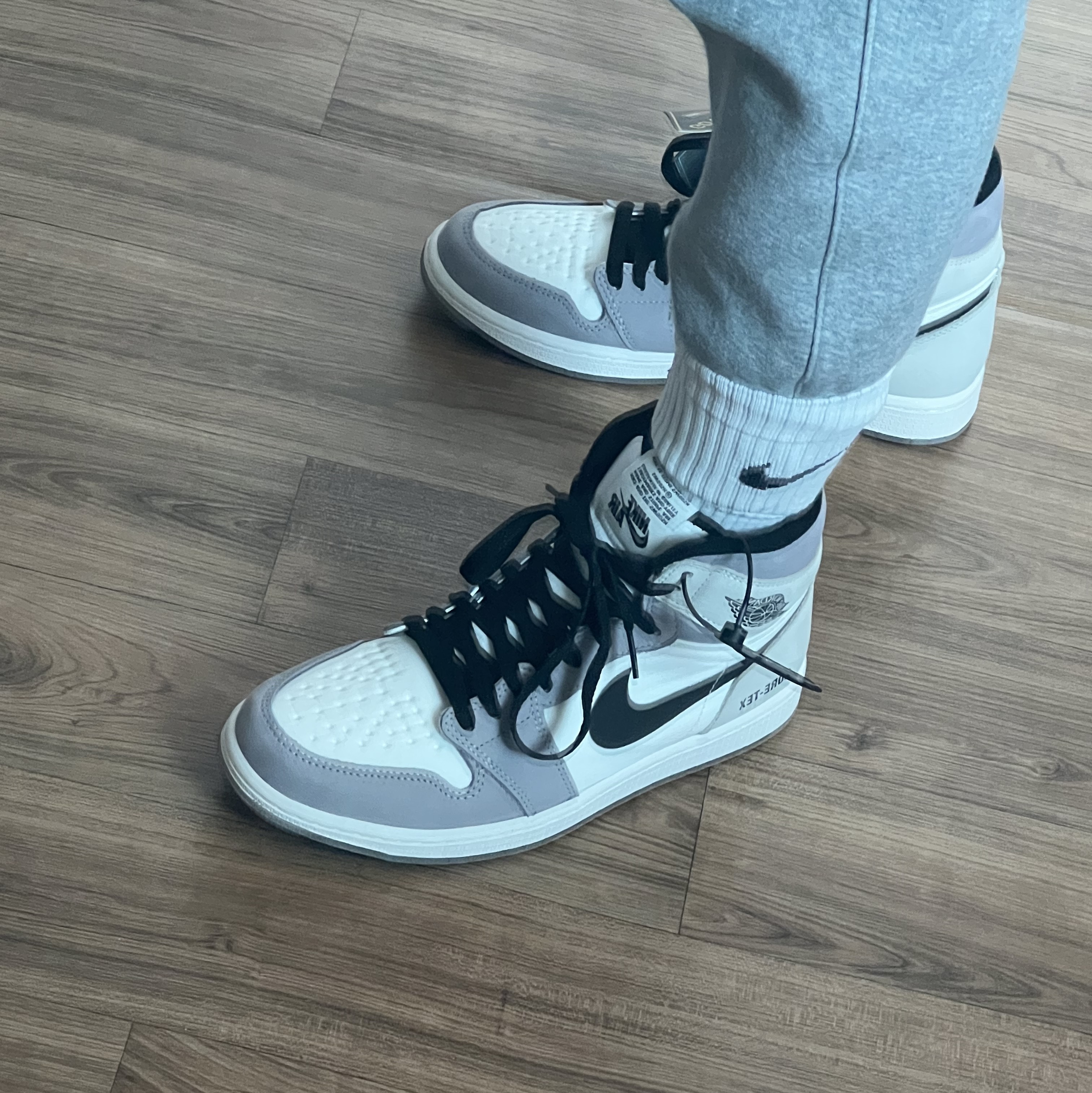 Jordan 1 Element Gore-Tex Sail 착용 스타일 - 1