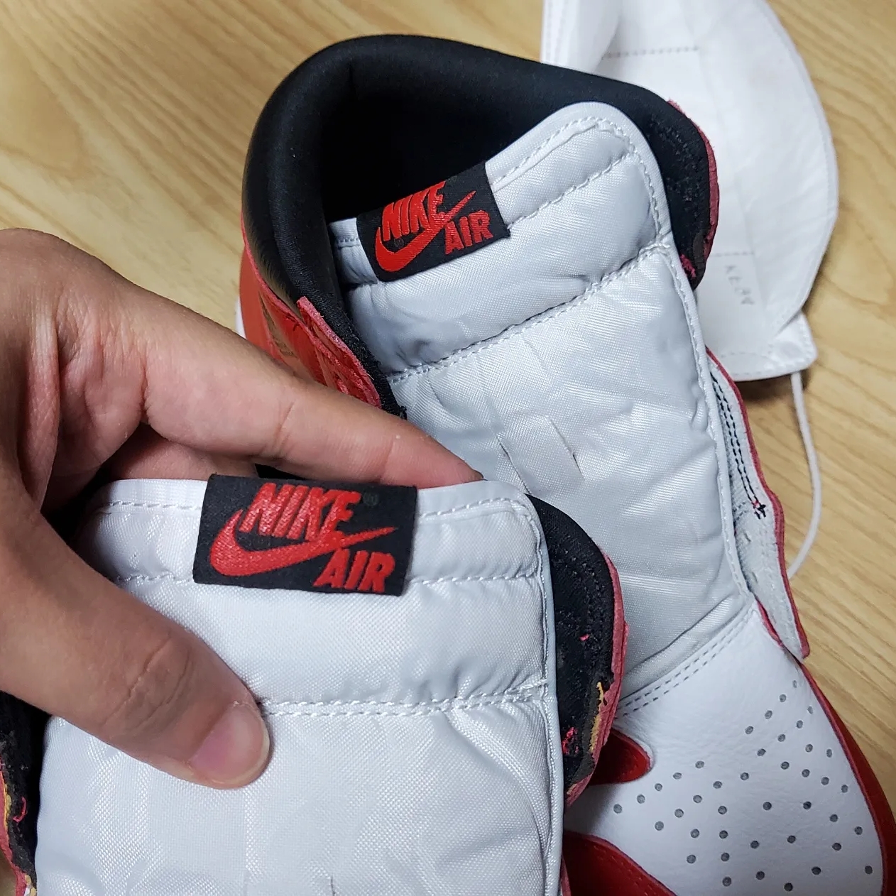 Jordan 1 Retro High OG Light Fusion Red, Jordan 1 Retro High OG Chicago 2015 착용 스타일 - 3