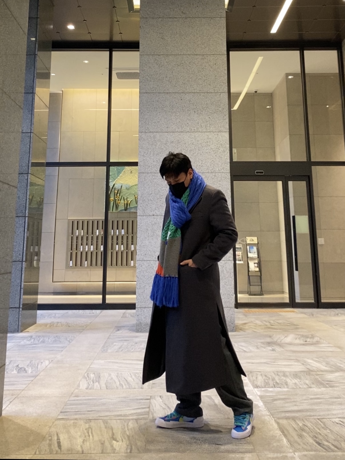 Ader Error x Zara Scarf Blue, Nike x Sacai x Kaws Blazer Low Neptune Blue 착용 스타일