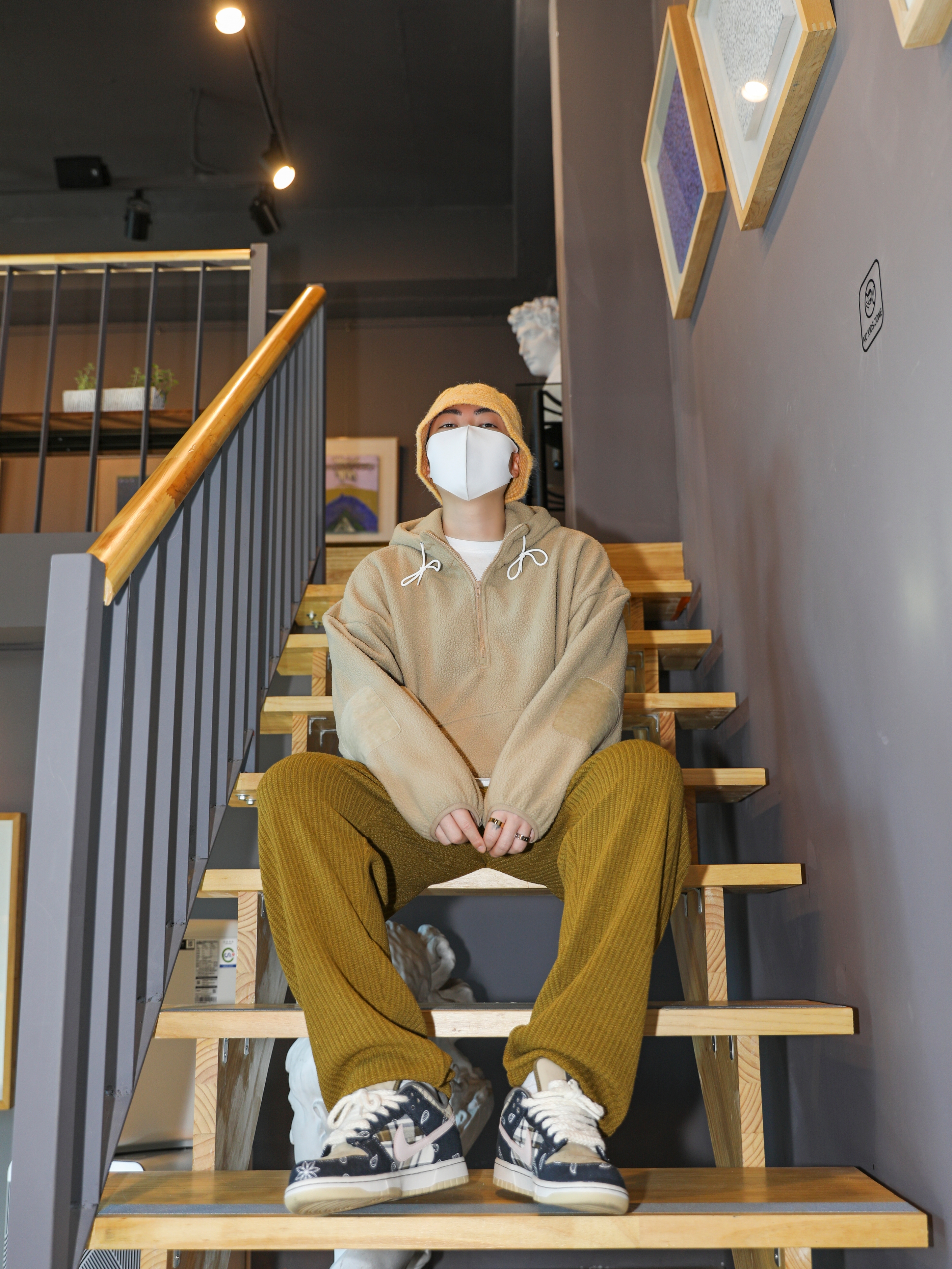 Nike x Travis Scott SB Dunk Low 착용 스타일 - 3