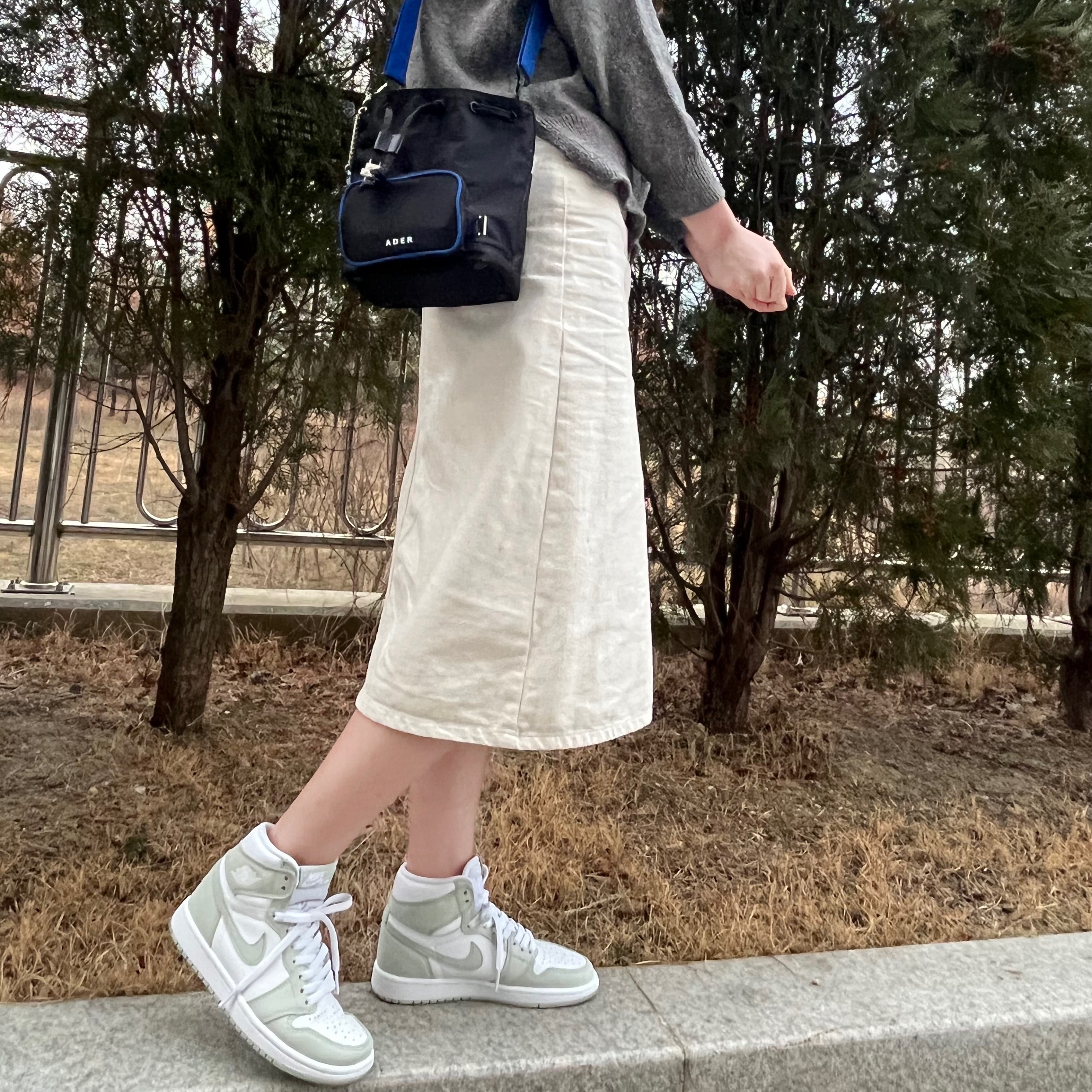 (W) Jordan 1 Retro High OG Seafoam 착용 스타일 - 1
