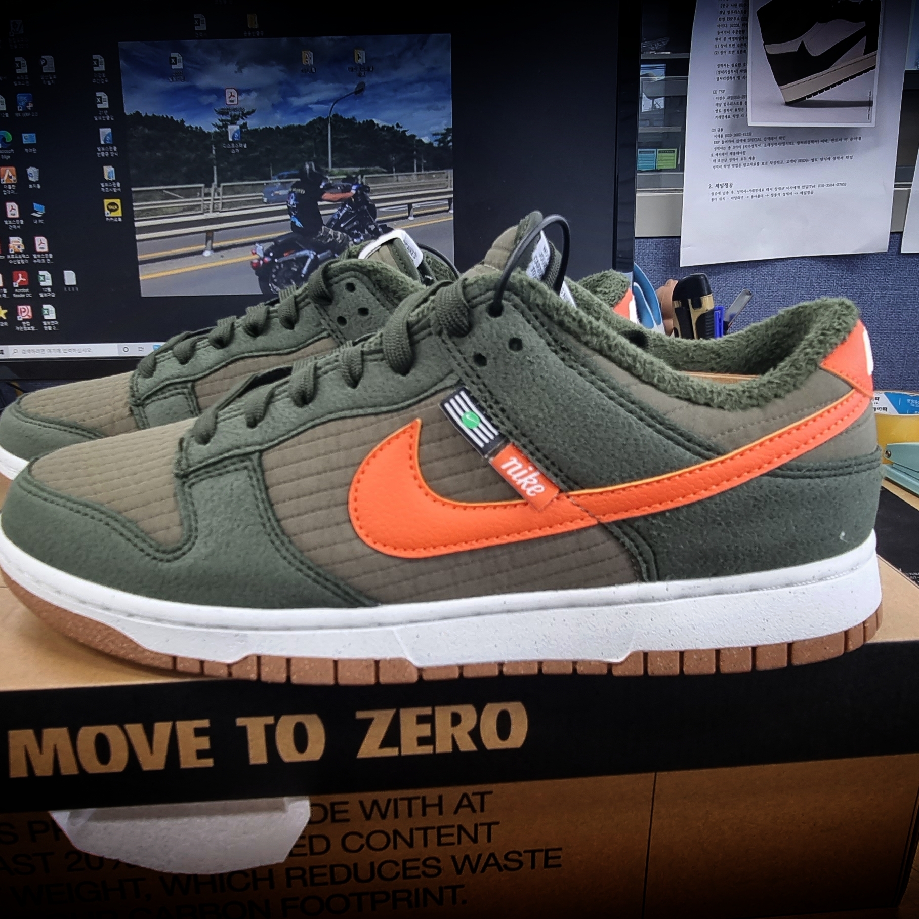 Nike Dunk Low Retro Next Nature Sequoia Olive 착용 스타일