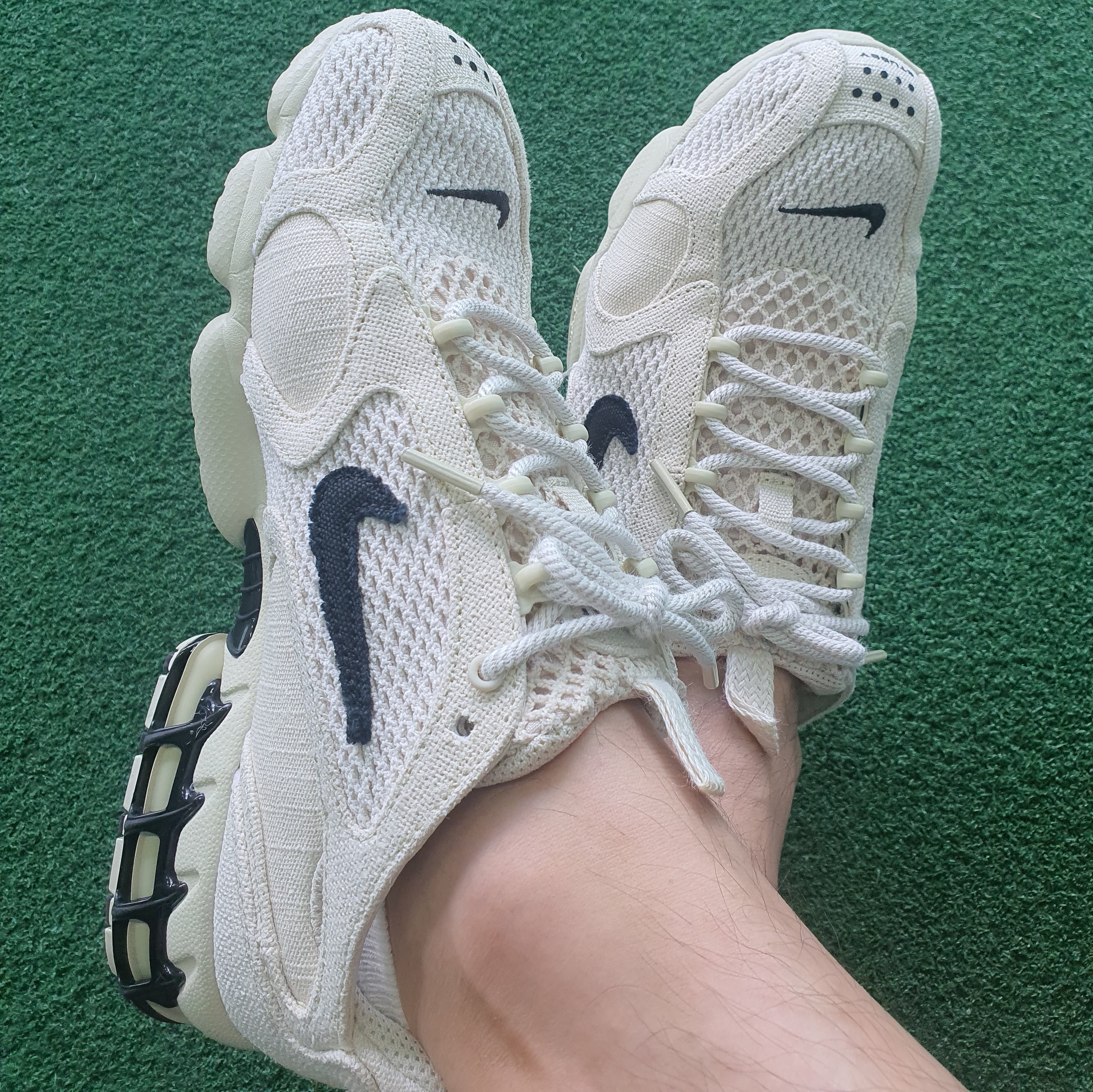 Nike x Stussy Air Zoom Spiridon Cage 2 Fossil 착용 스타일