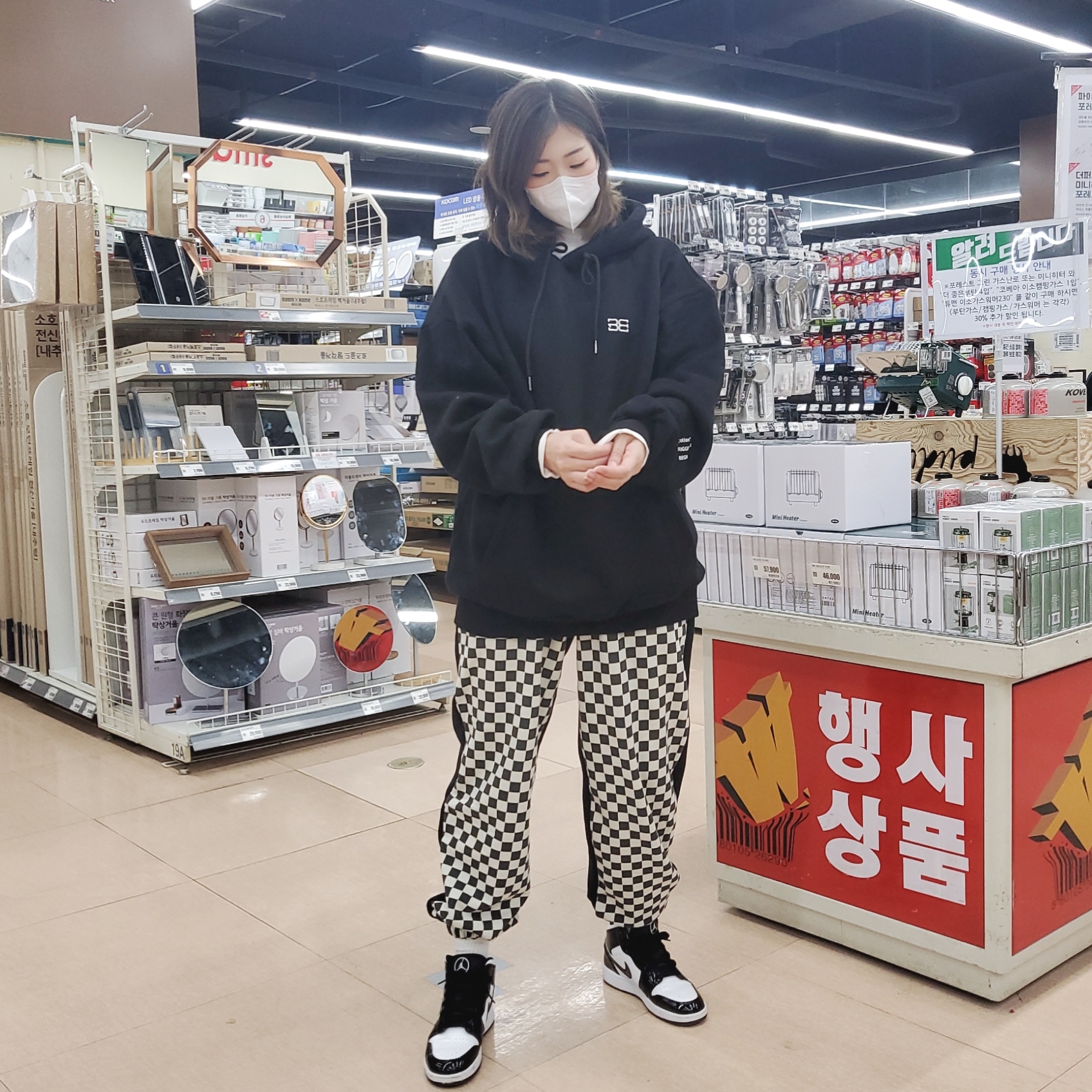 Jordan 1 Mid SE ASW Black 착용 스타일