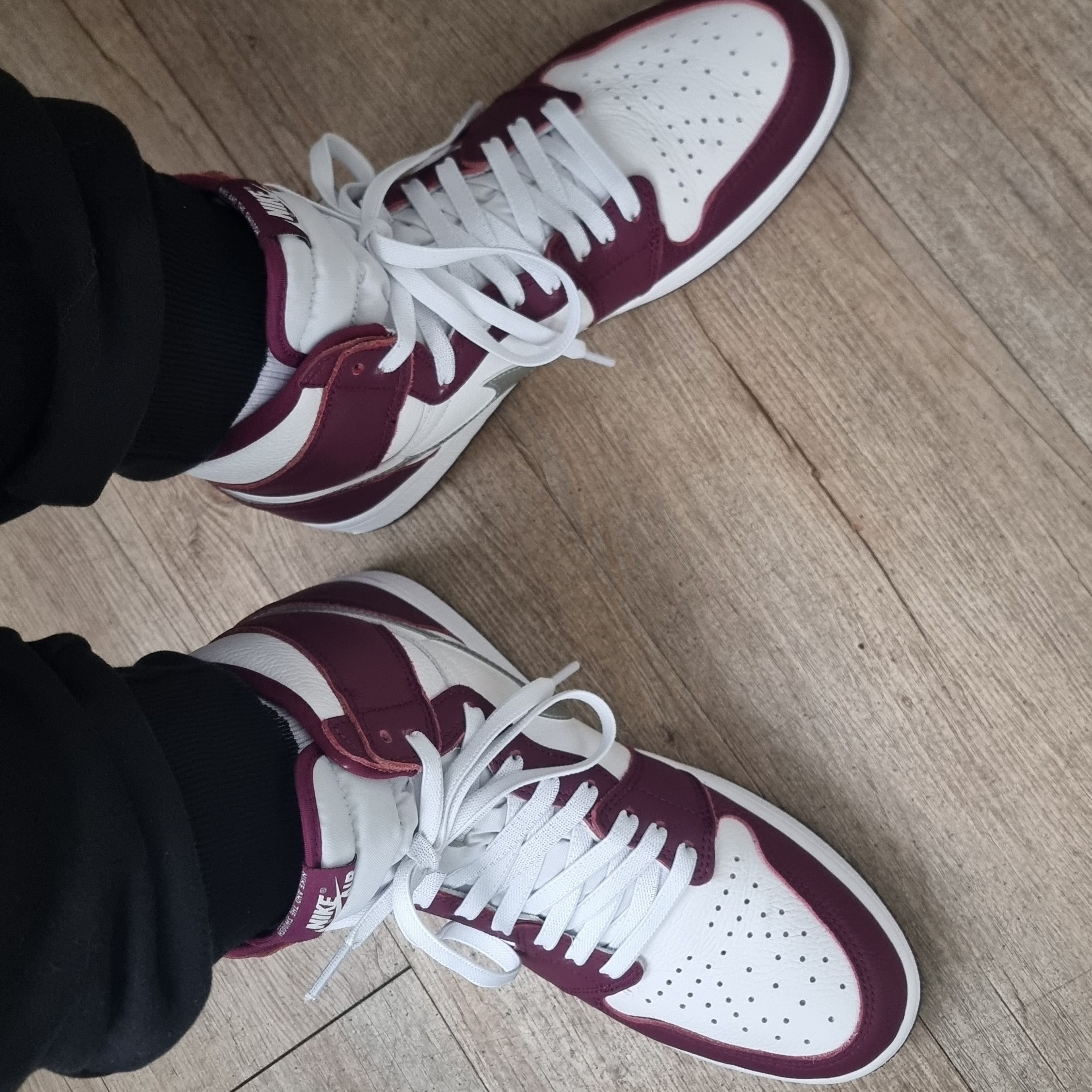 Jordan 1 Retro High OG Bordeaux 착용 스타일