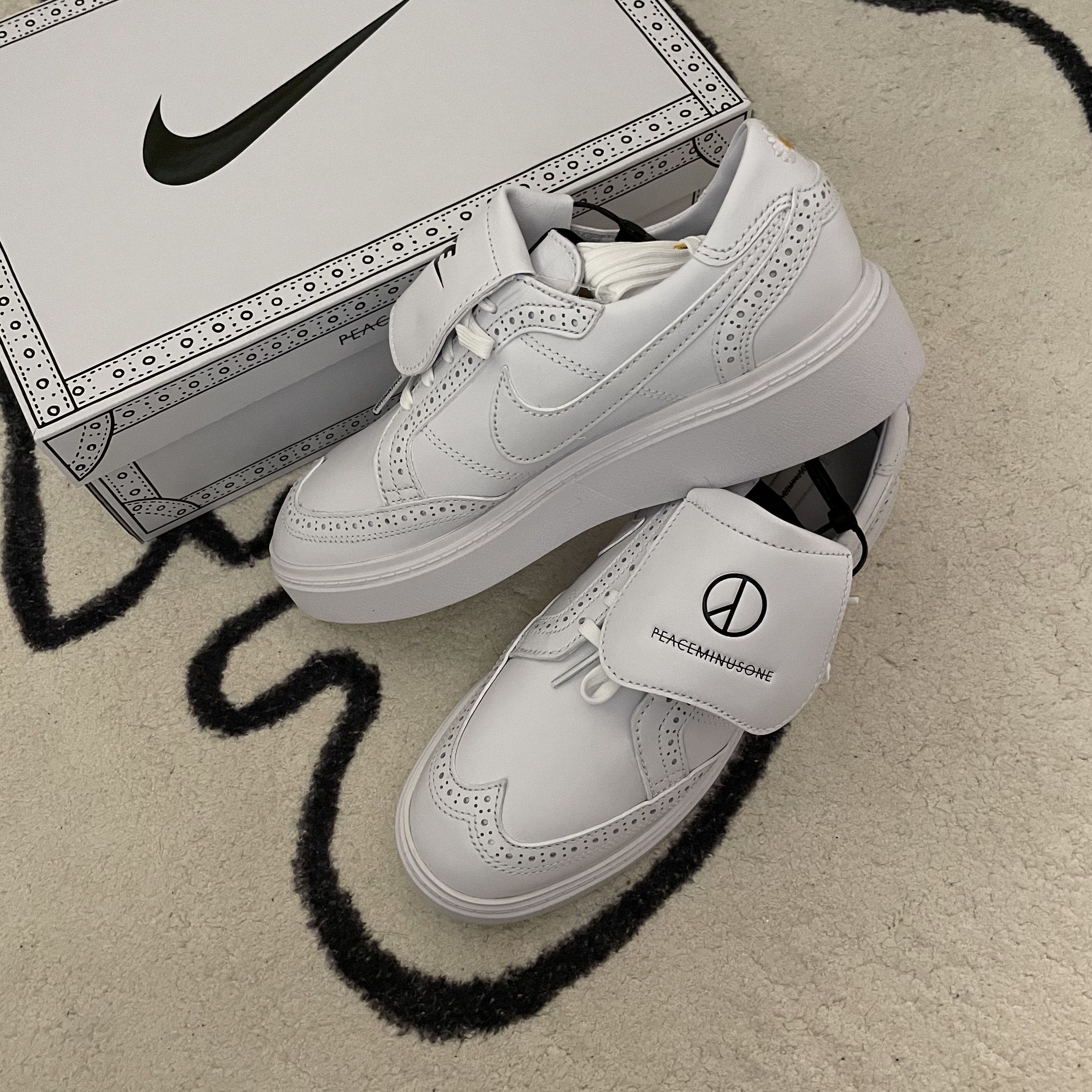 Nike x Peaceminusone Kwondo1 White 착용 스타일 - 2